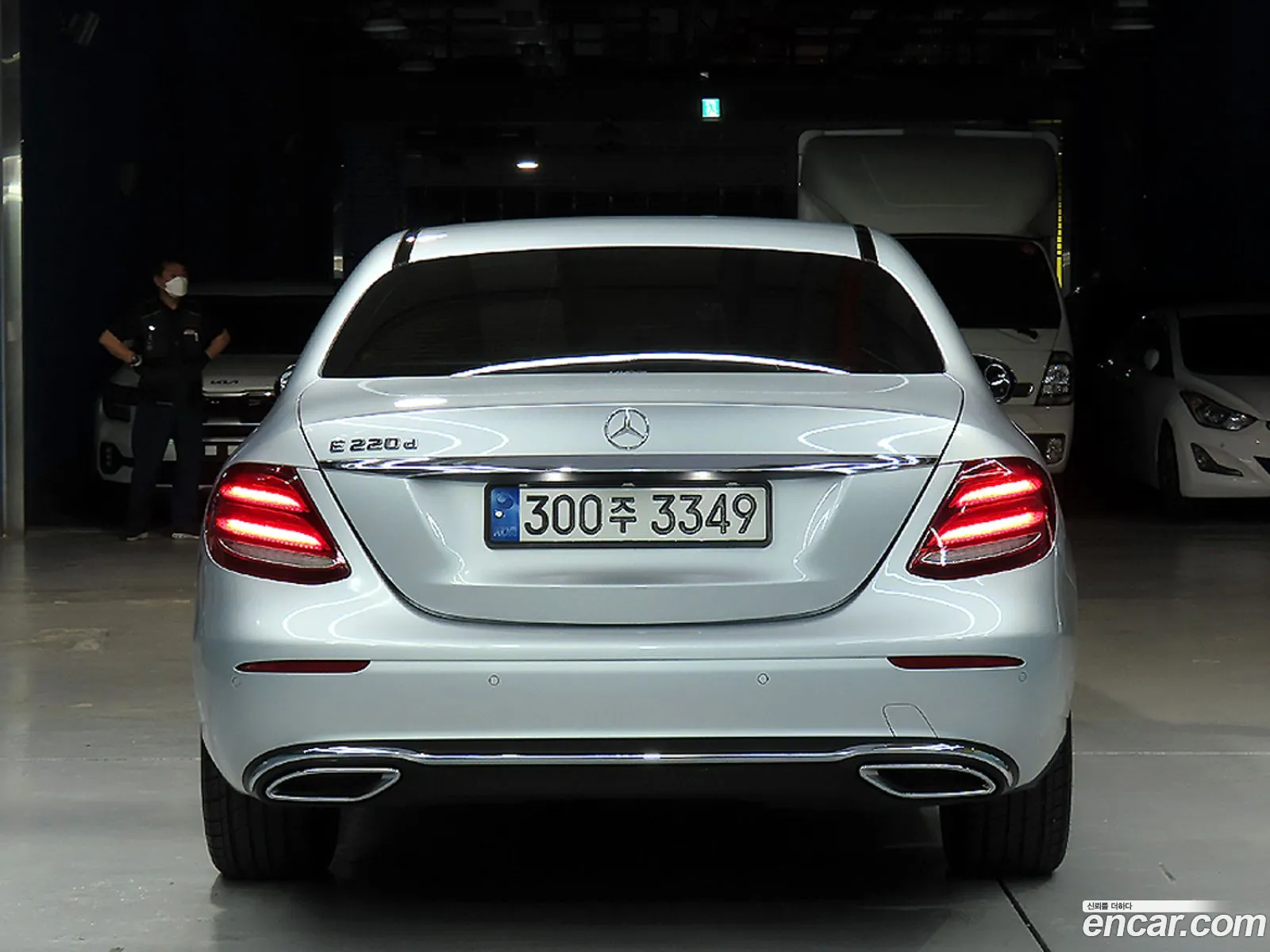 Mercedes-Benz E-Class W213 2017 — 11