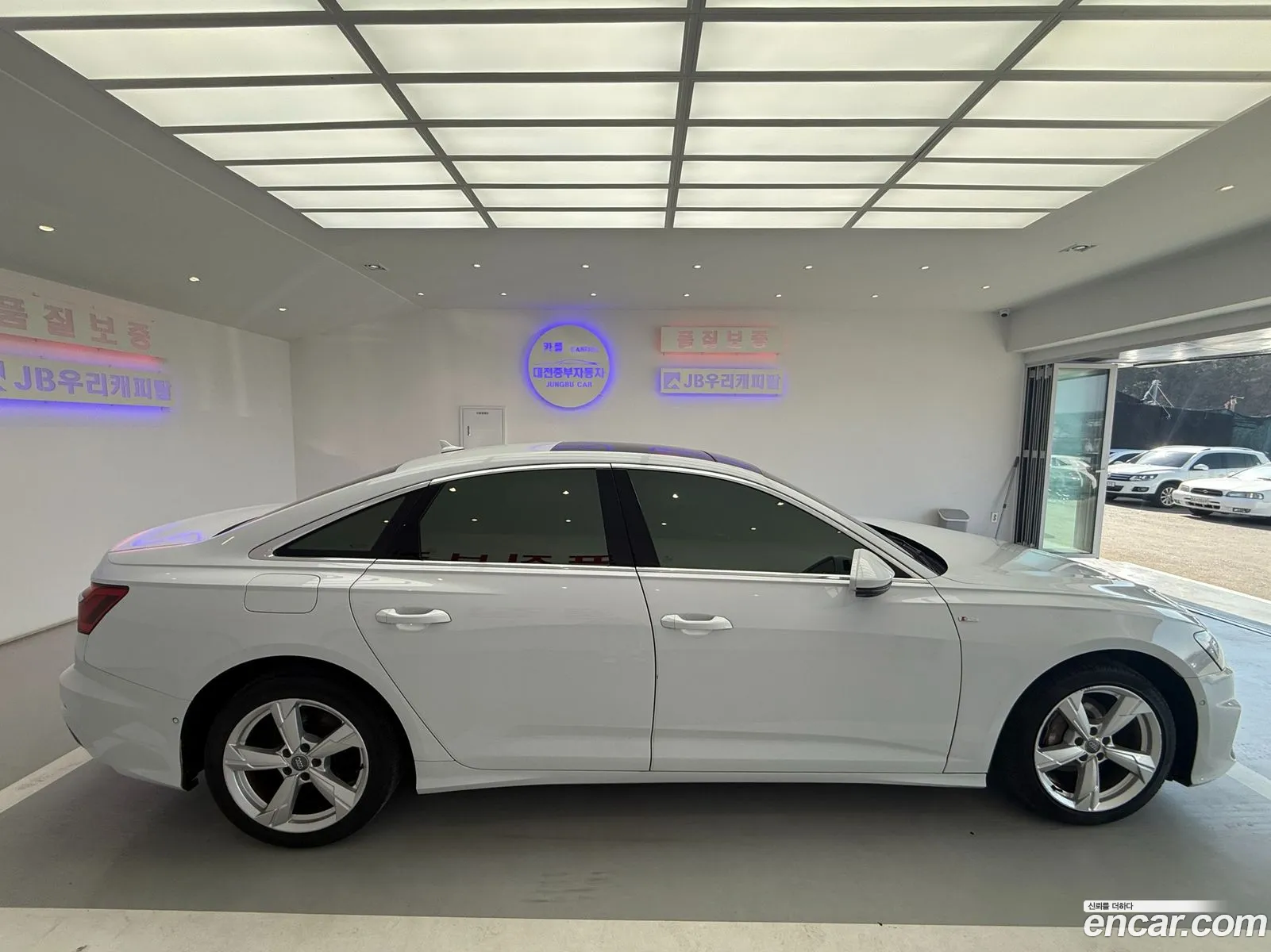 Audi A6 2020 — 10