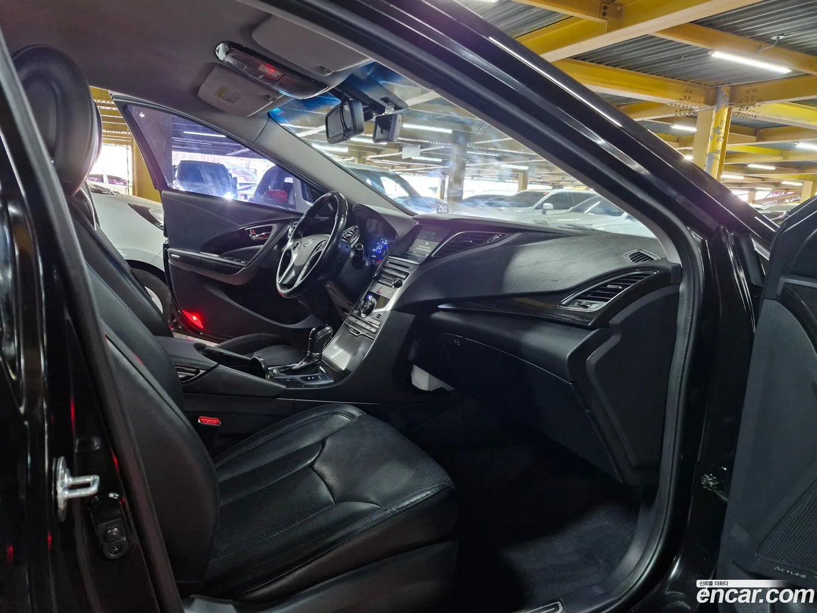 Hyundai Grandeur HG 2016 — 17