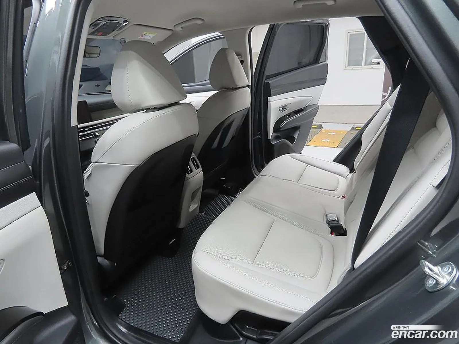 Hyundai Tucson Hybrid 2024 — 18