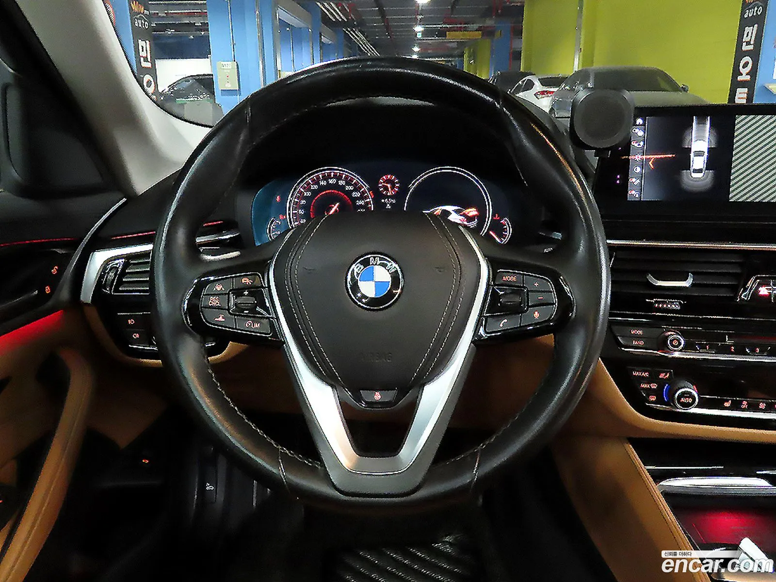 BMW 5 Series 2018 — 17
