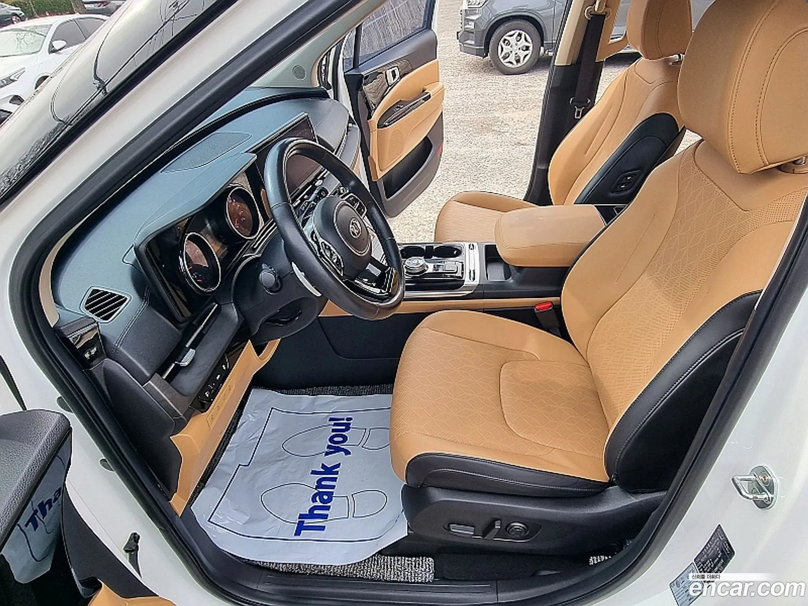 Kia Carnival 2021 — 18