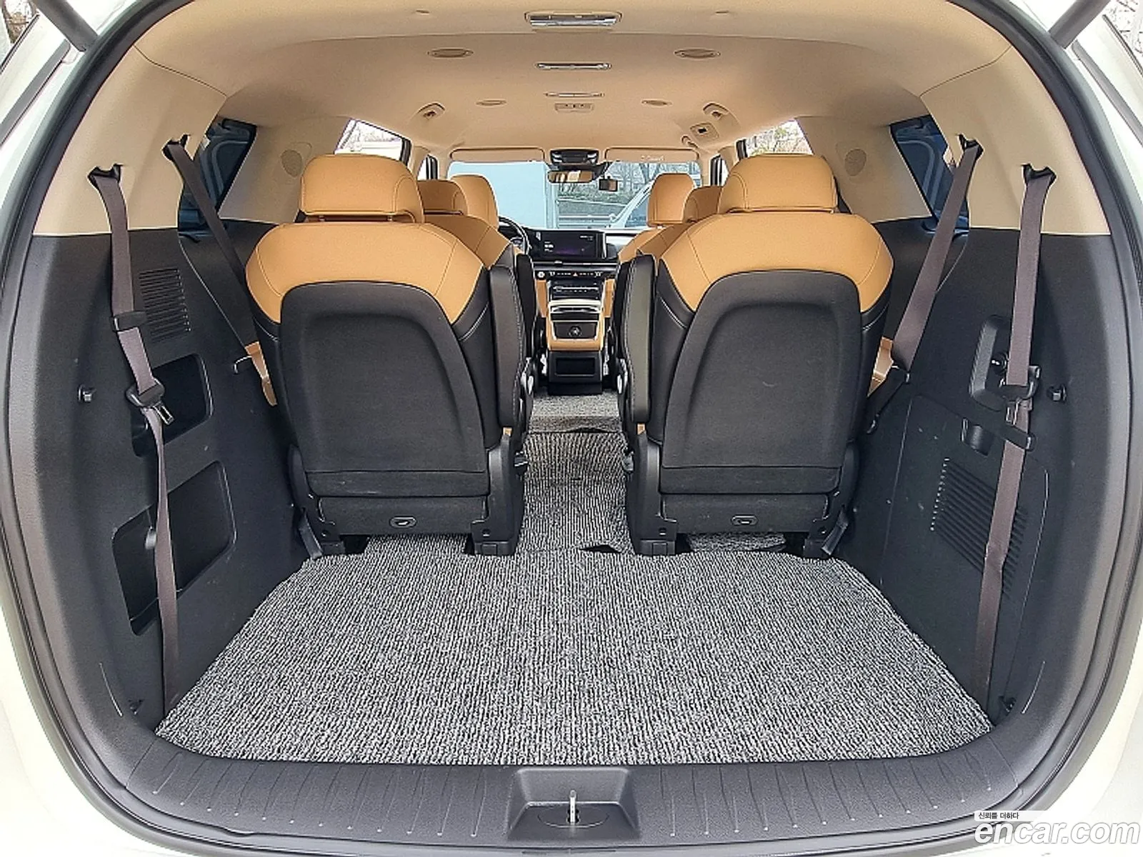 Kia Carnival 2021 — 16