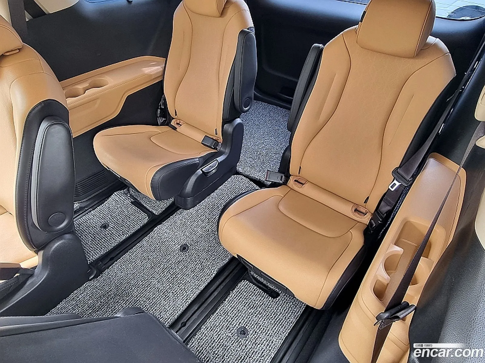 Kia Carnival 2021 — 7