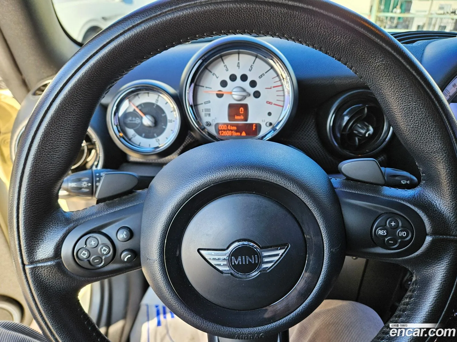 Mini Cooper S Convertible 2011 — 3