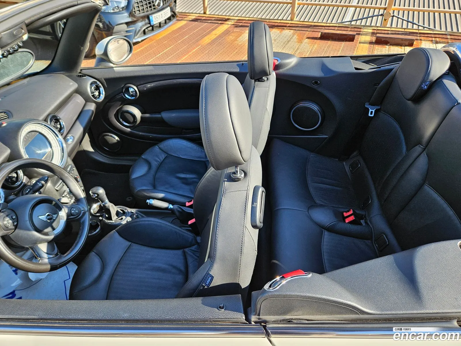 Mini Cooper S Convertible 2011 — 14