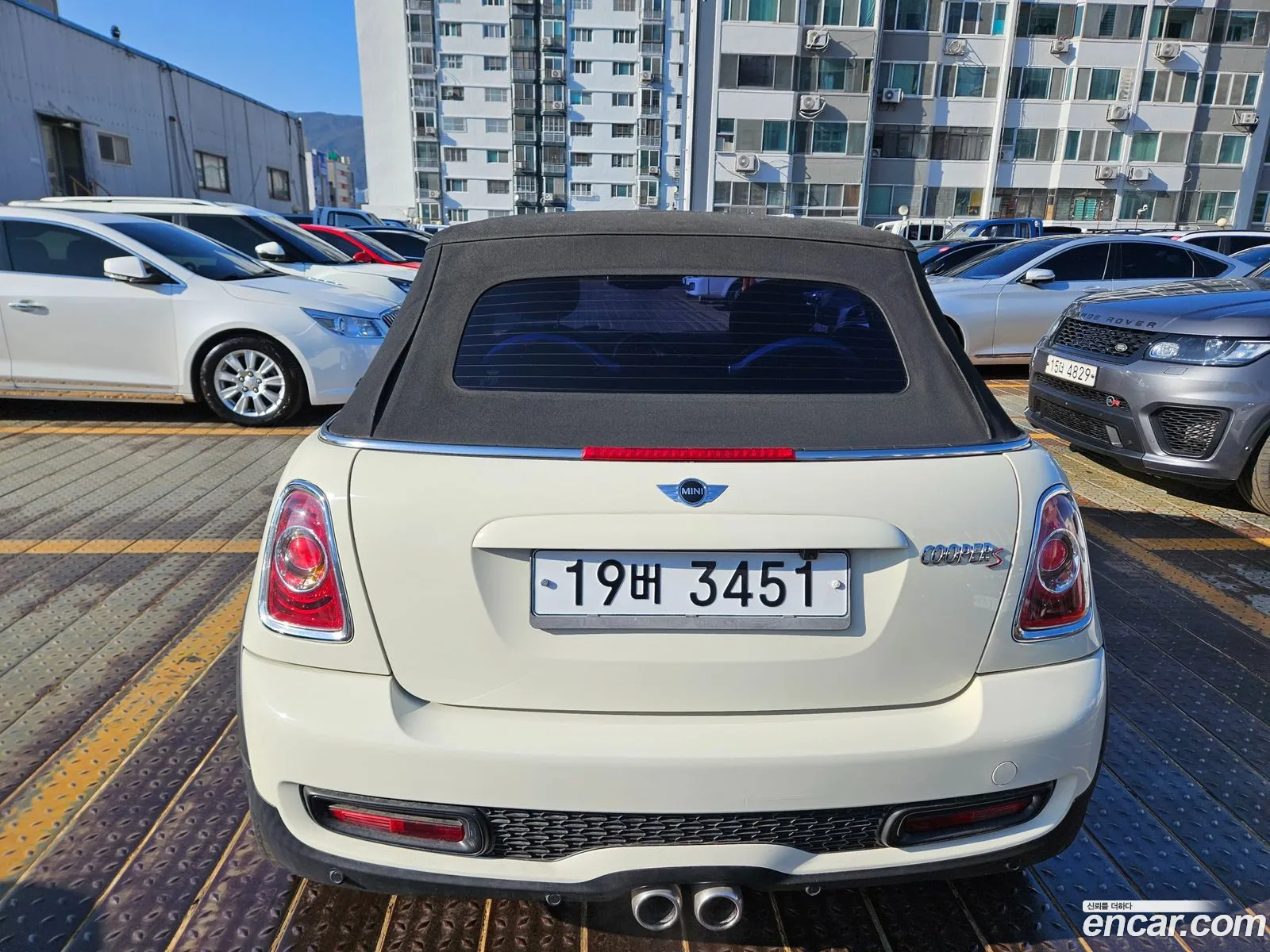 Mini Cooper S Convertible 2011 — 18
