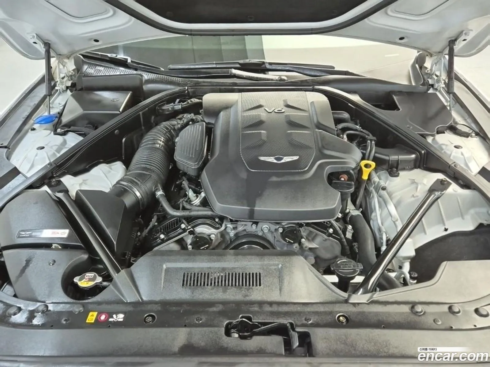 Genesis G80 2018 — 19