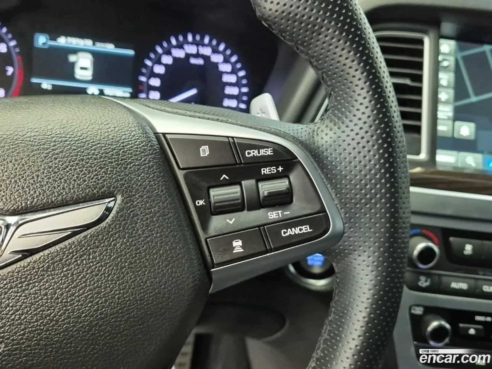 Genesis G80 2018 — 12