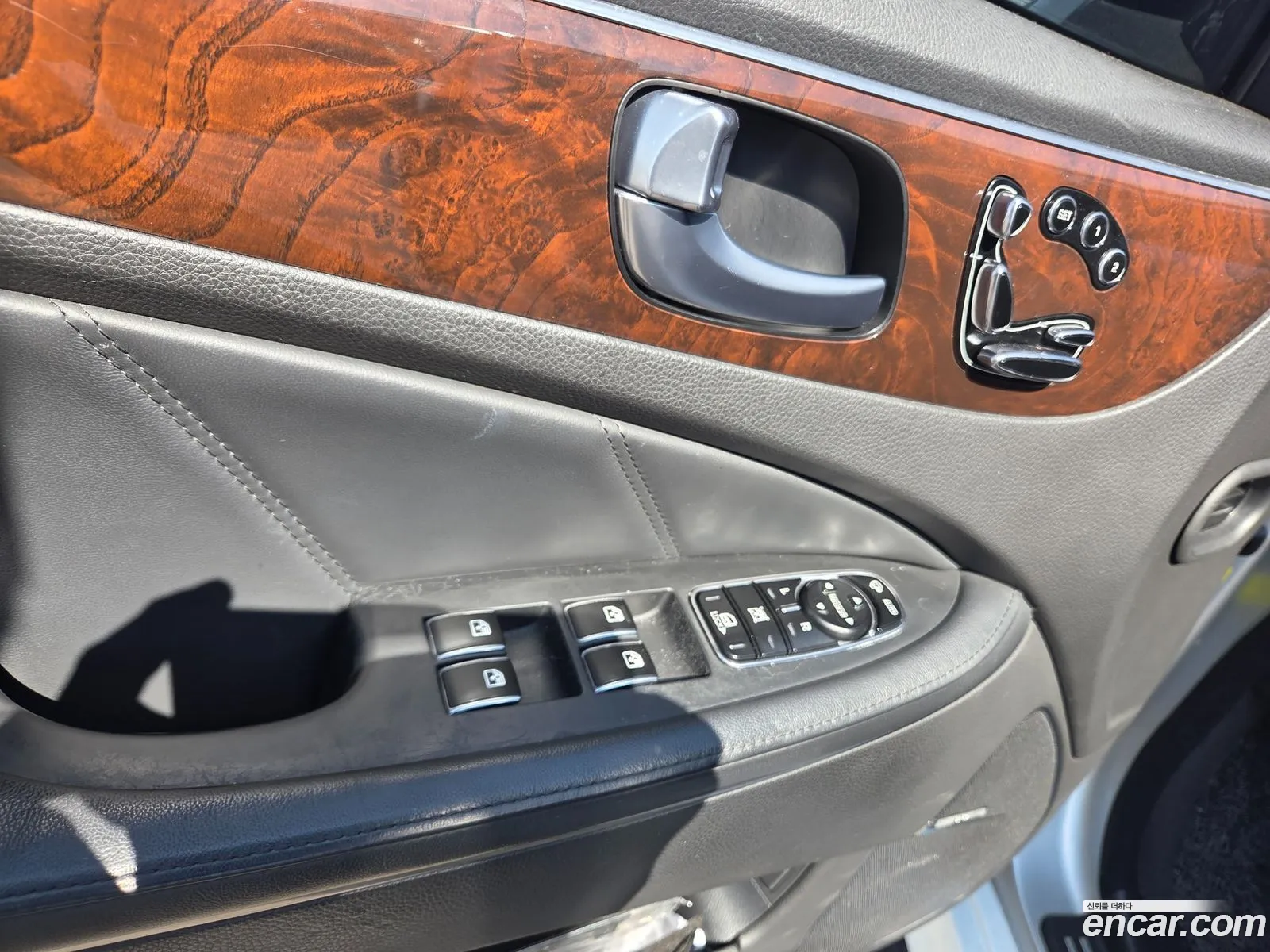 Hyundai Equus 2014 — 16