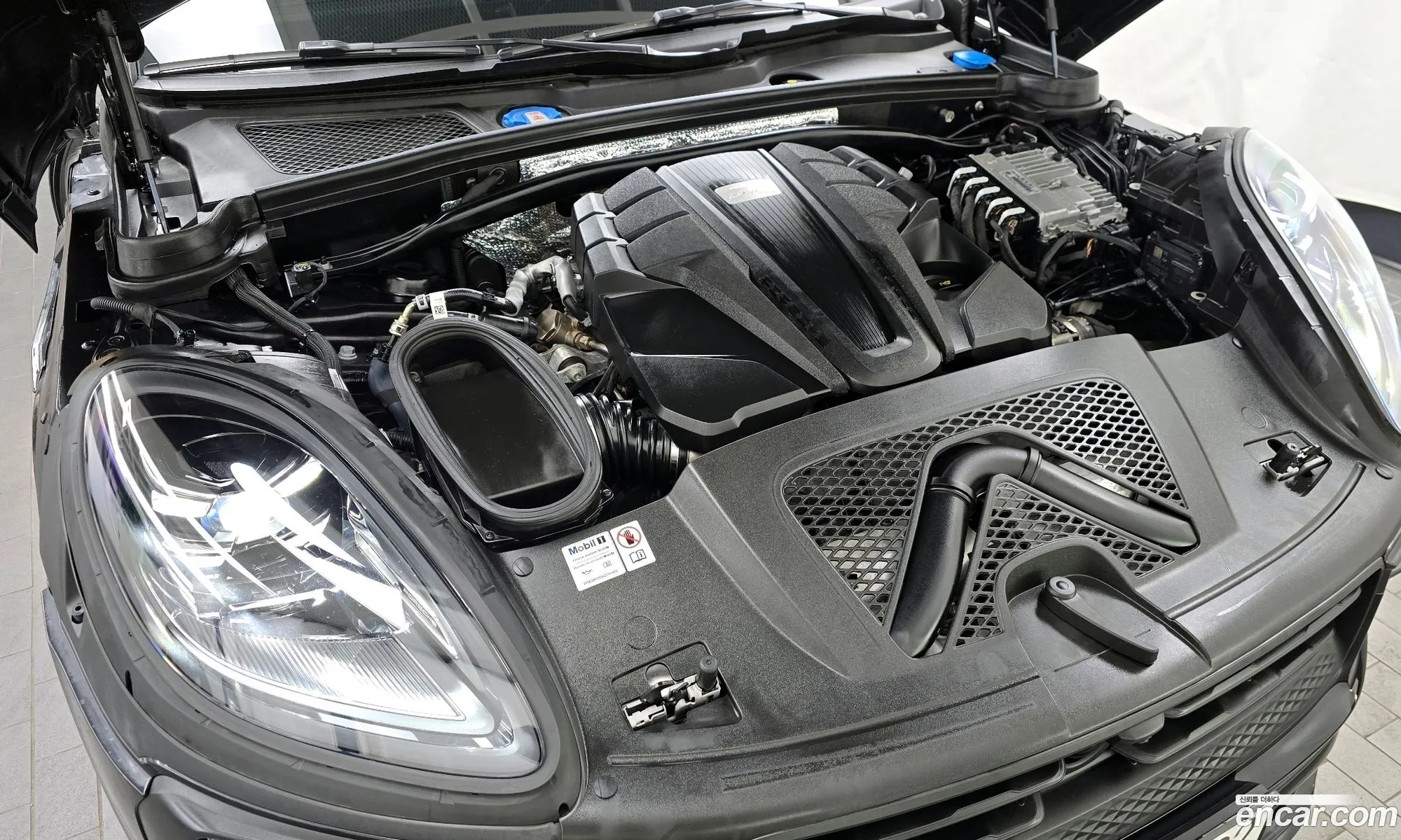 Porsche Macan 2023 WP1AG2954PLB52039 — 3