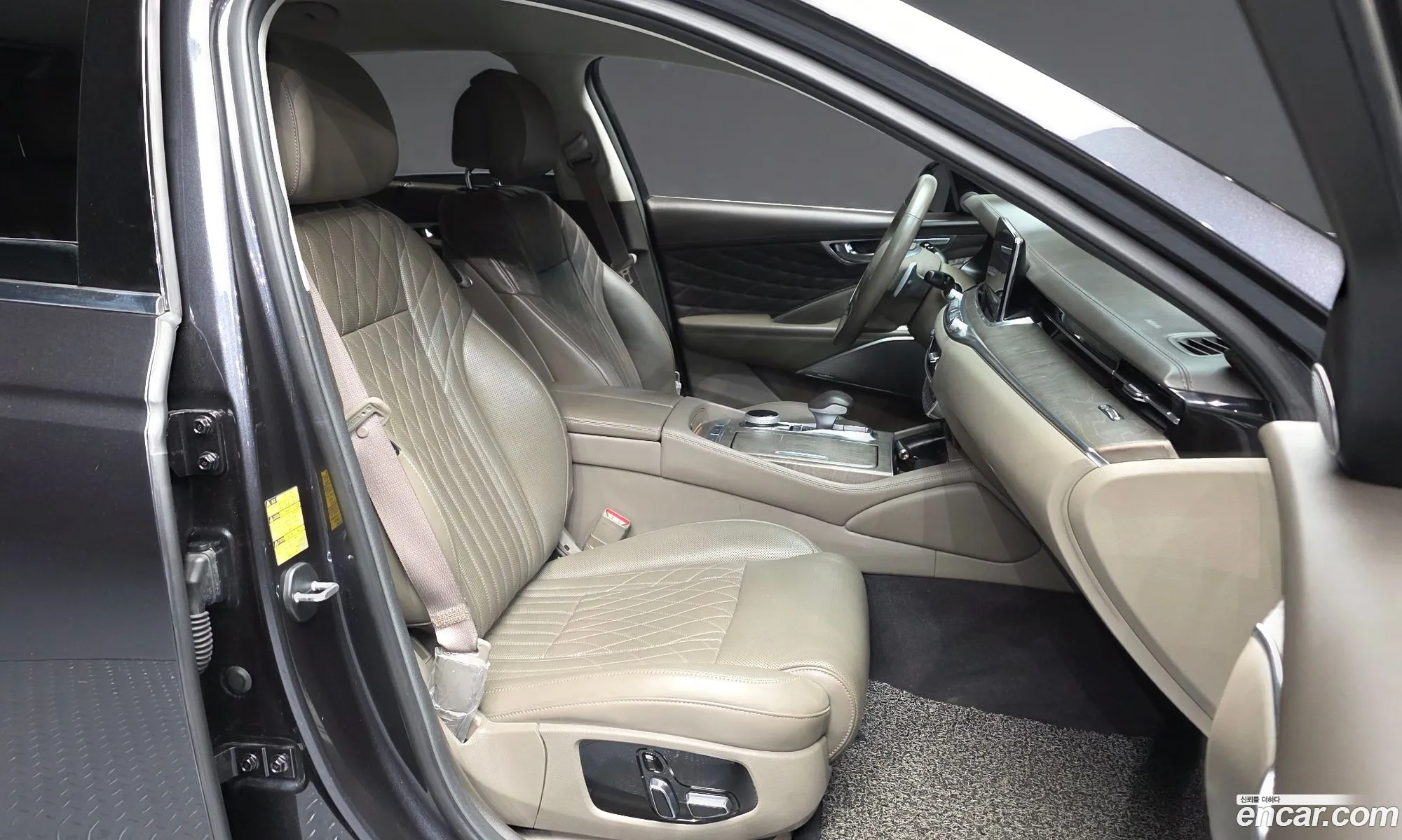 Kia K9 2021 — 15