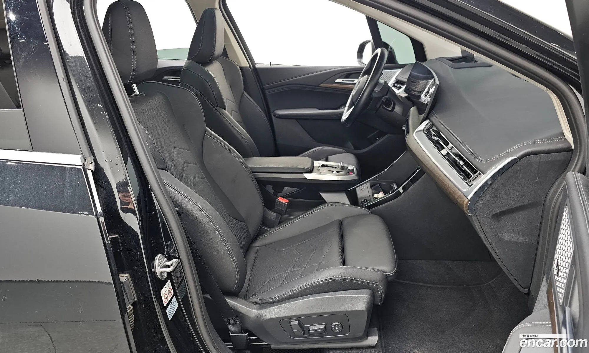BMW 2 Series Active Tourer 2023 WBA81BX0XP7M69256 — 21