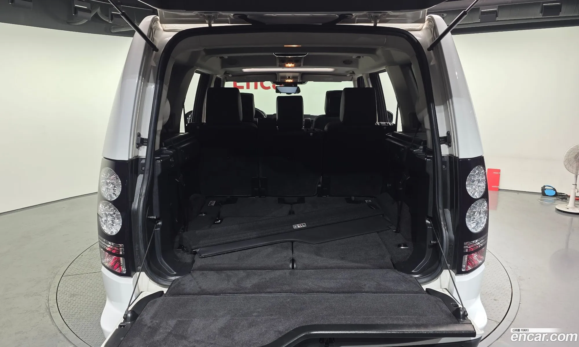 Land Rover Discovery 4 2016 — 16