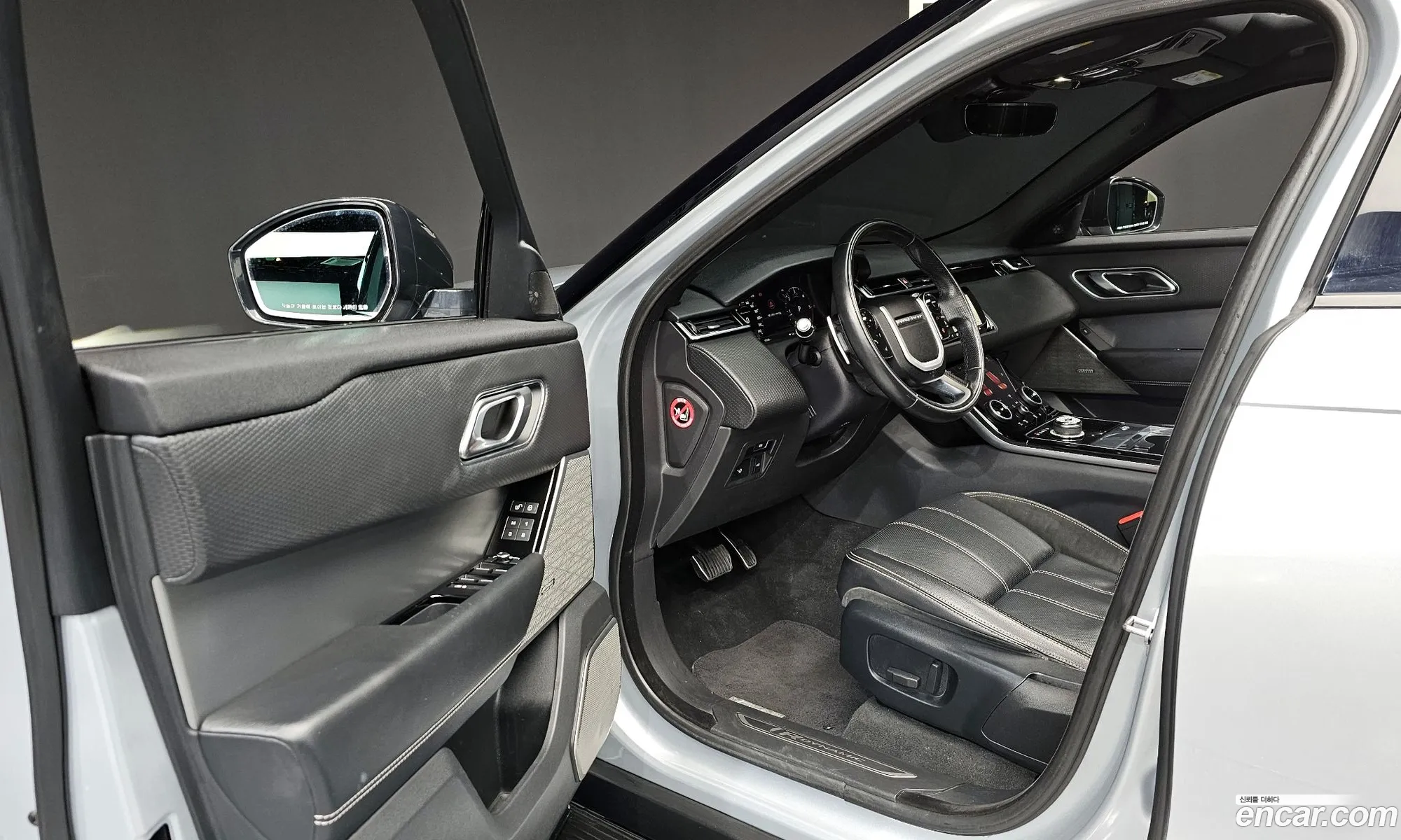 Land Rover Range Rover Velar 2018 — 7