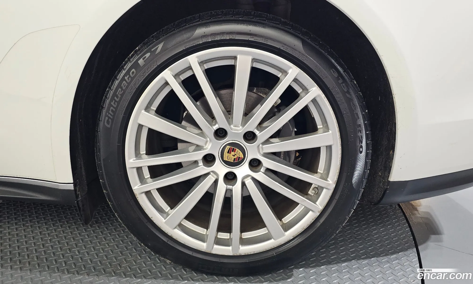 Porsche Panamera 2022 11111111111111111 — 17