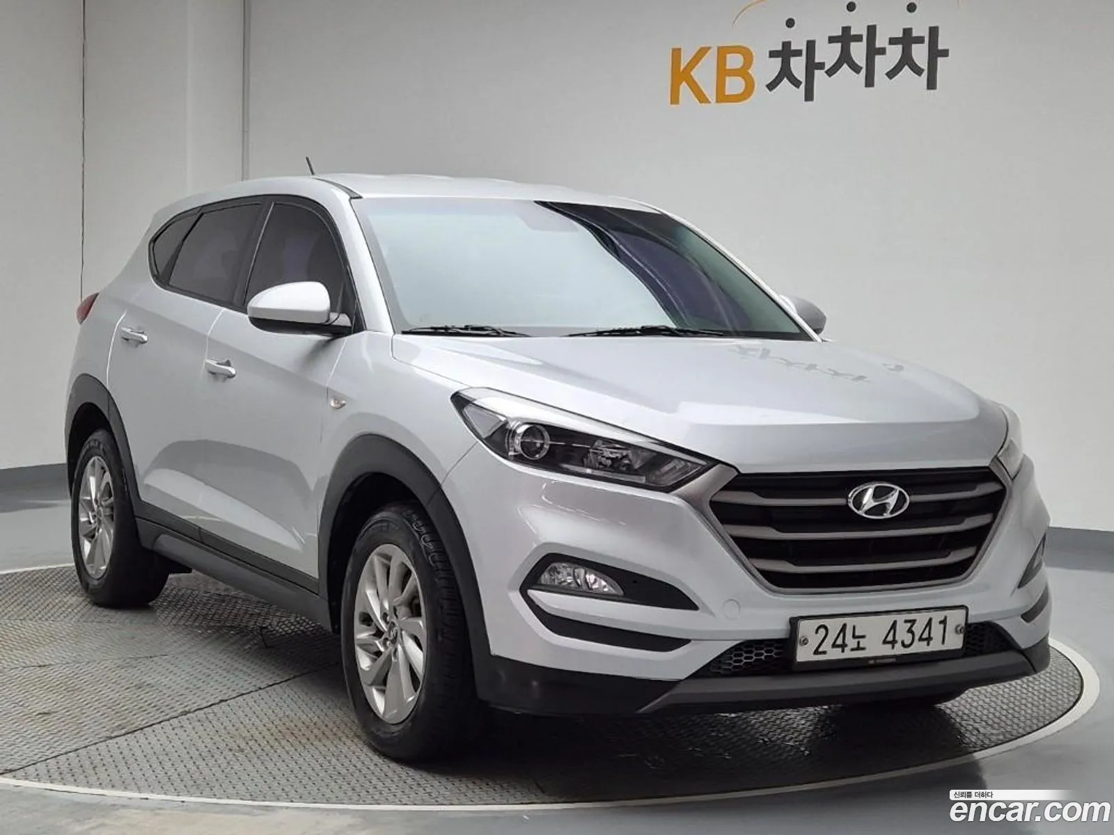 Hyundai Tucson 2015 — 16