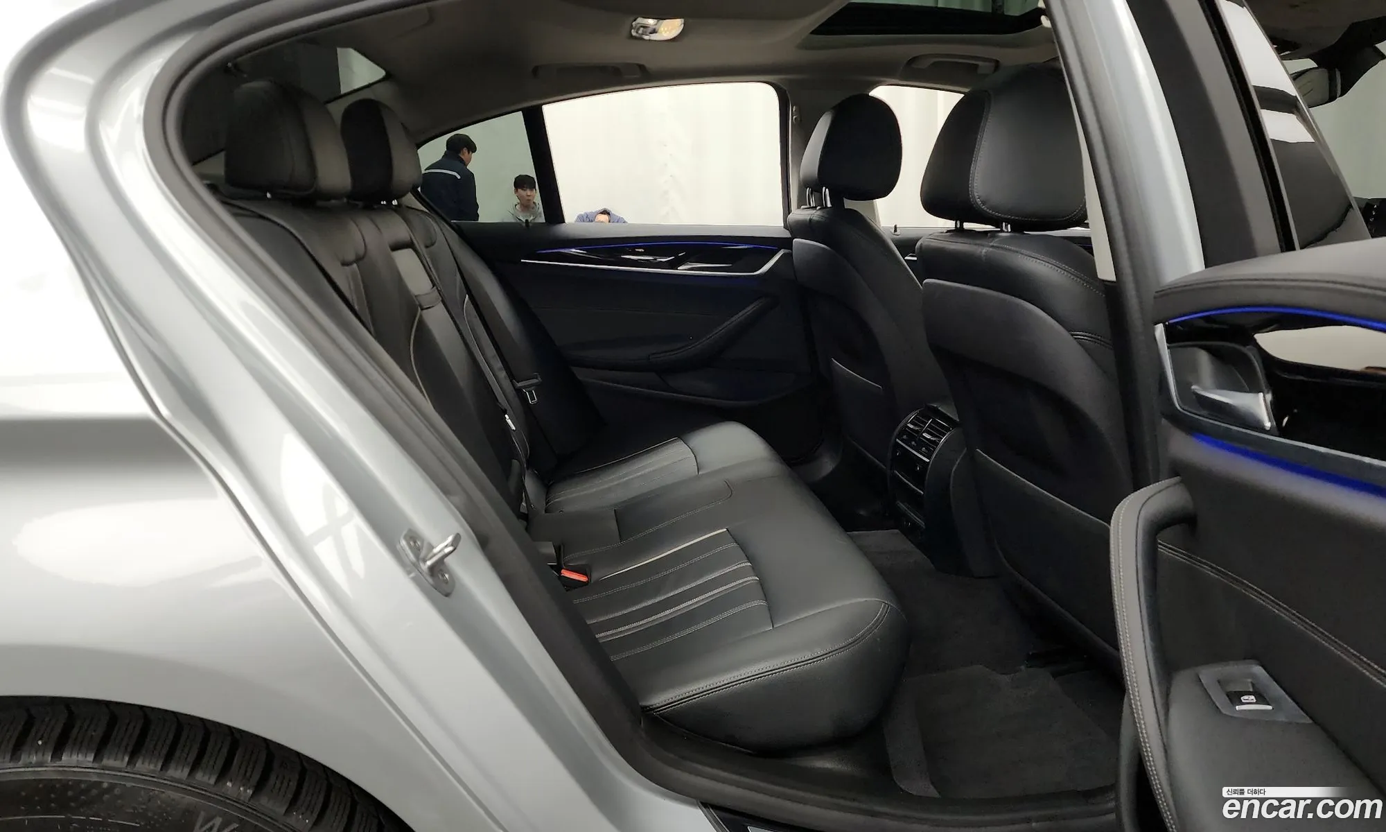 BMW 5 Series 2018 WBAJK7104JBP72025 — 7