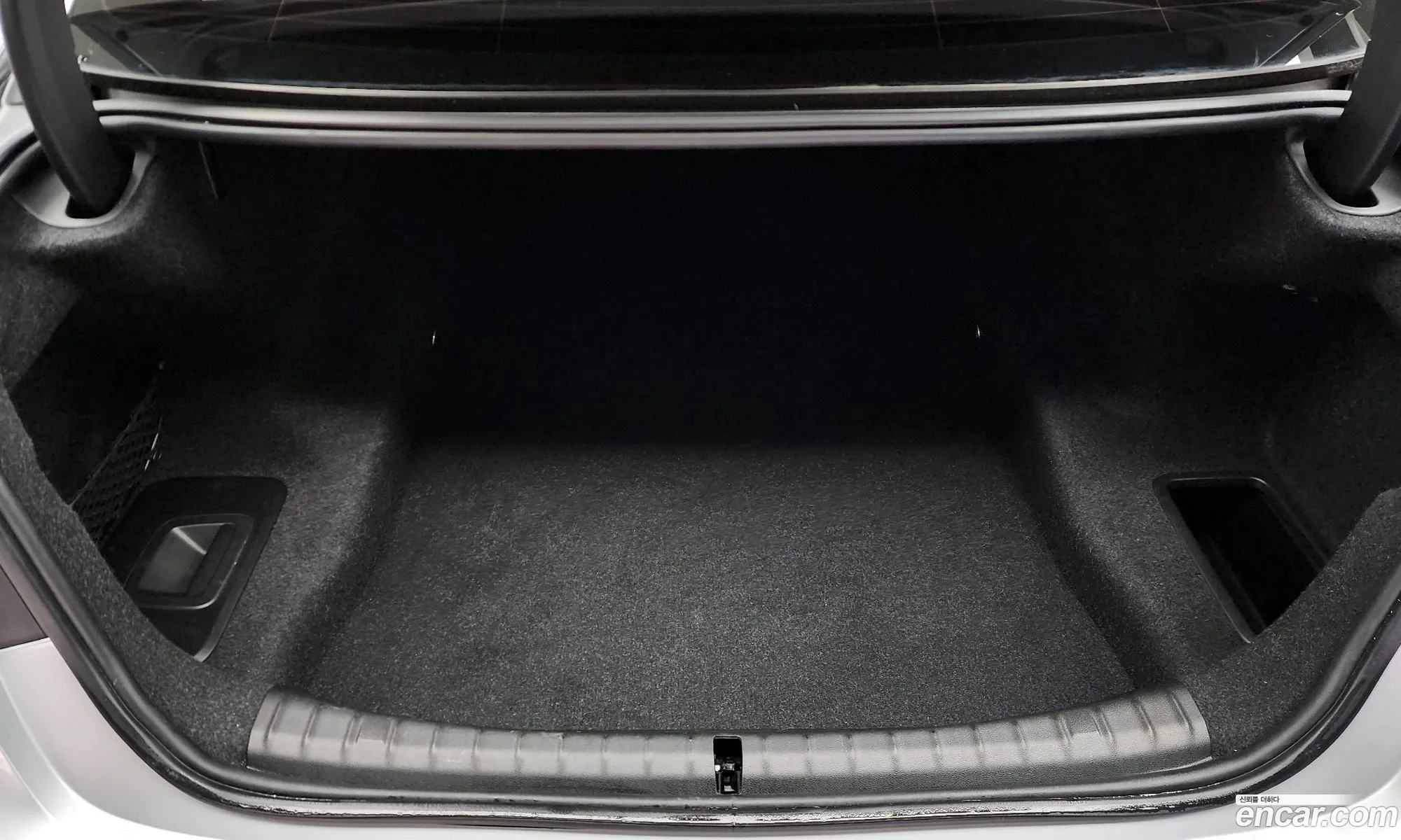 BMW 5 Series 2018 WBAJK7104JBP72025 — 12