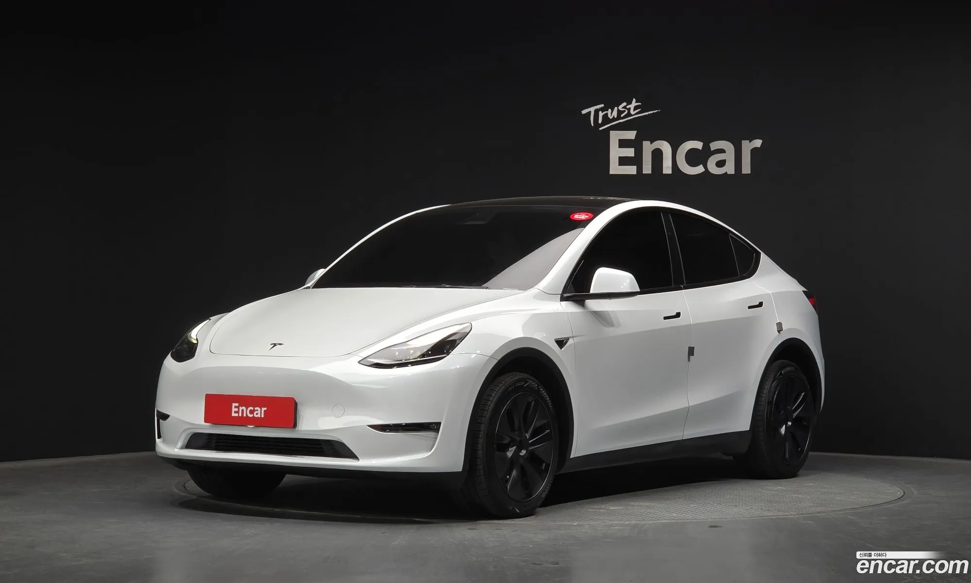Tesla Model Y 2024 LRWYGCEK0RC700278 — 9