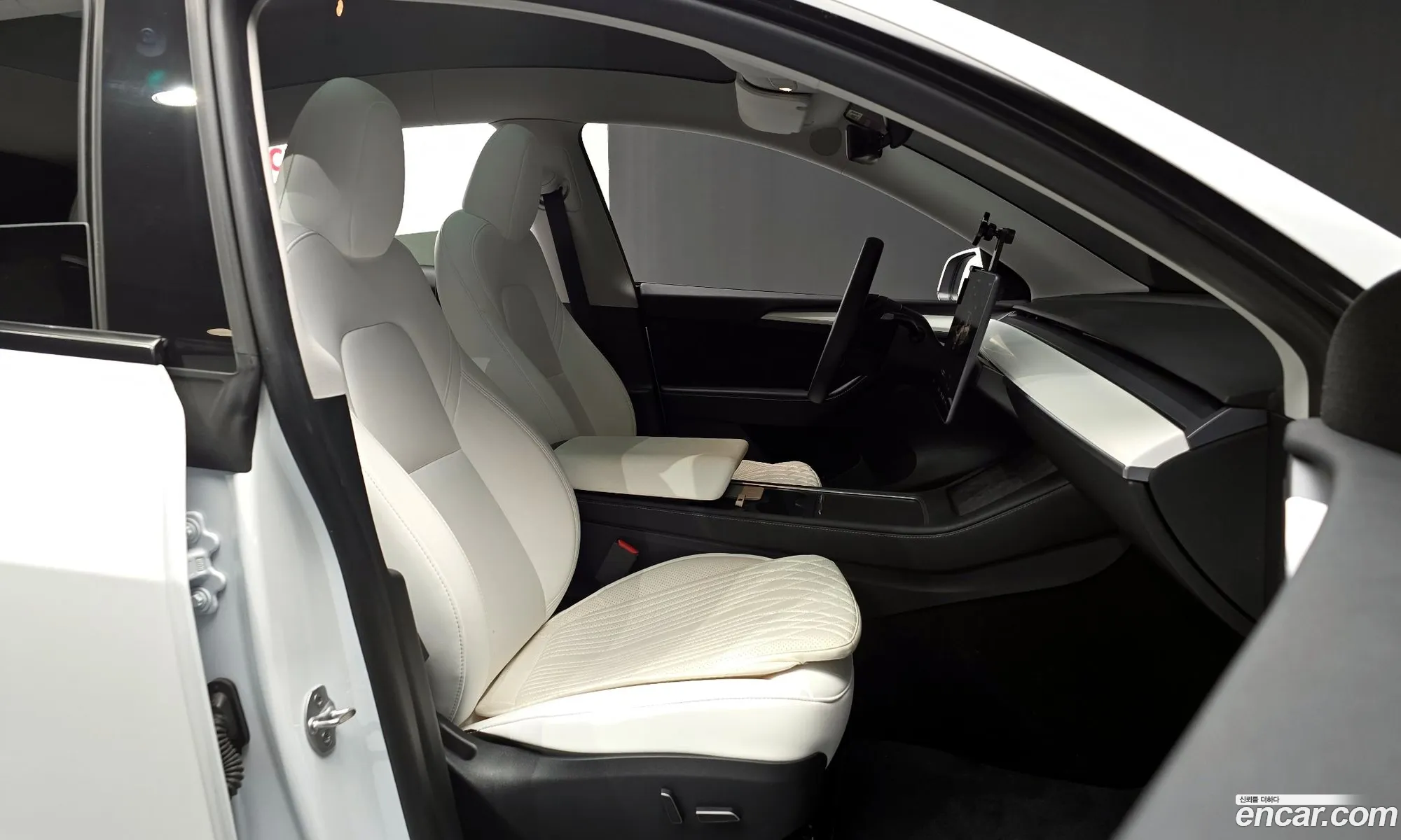 Tesla Model Y 2024 LRWYGCEK0RC700278 — 7