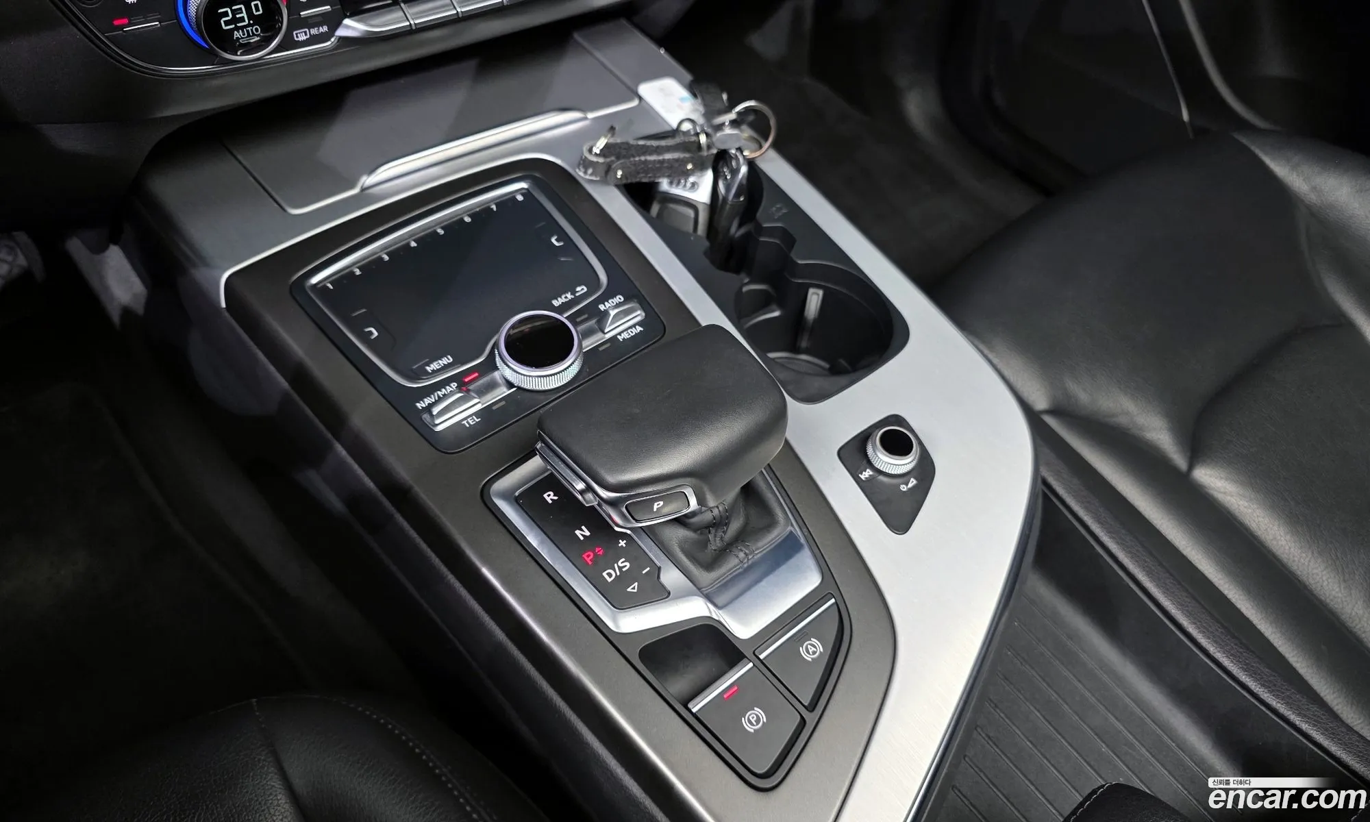 Audi Q7 2019 WAUZZZ4M5KD043868 — 17