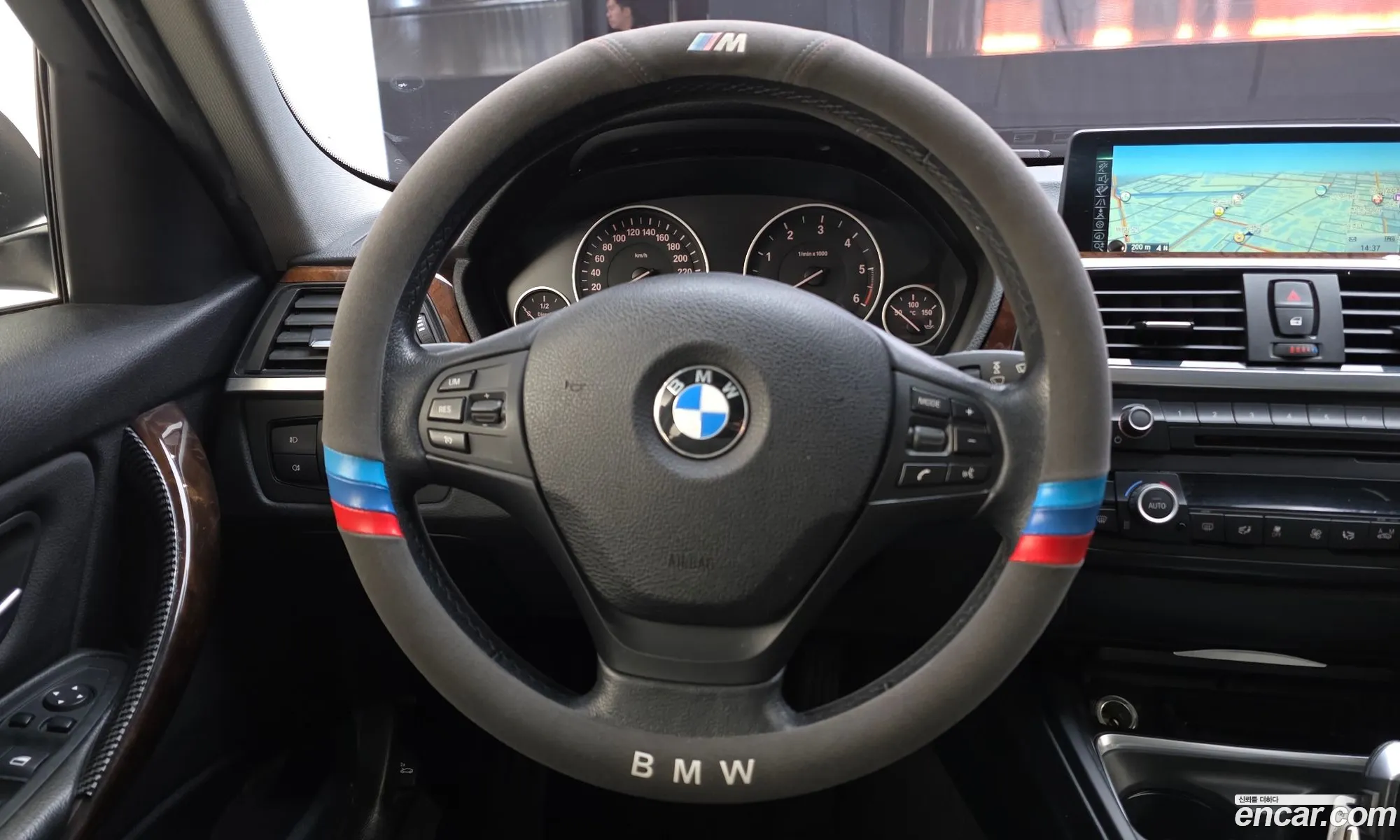 BMW 3 Series 2015 — 14