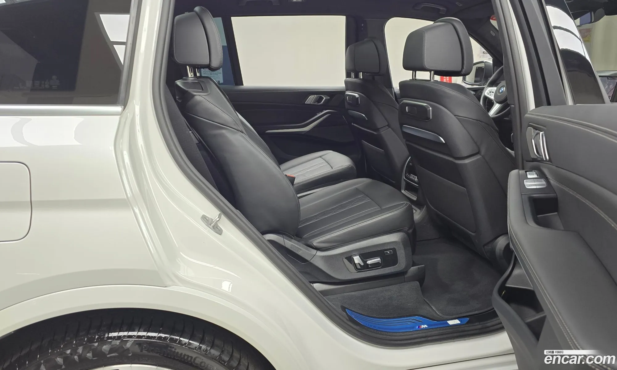 BMW X7 2025 WBA21EM04S9Y27458 — 8