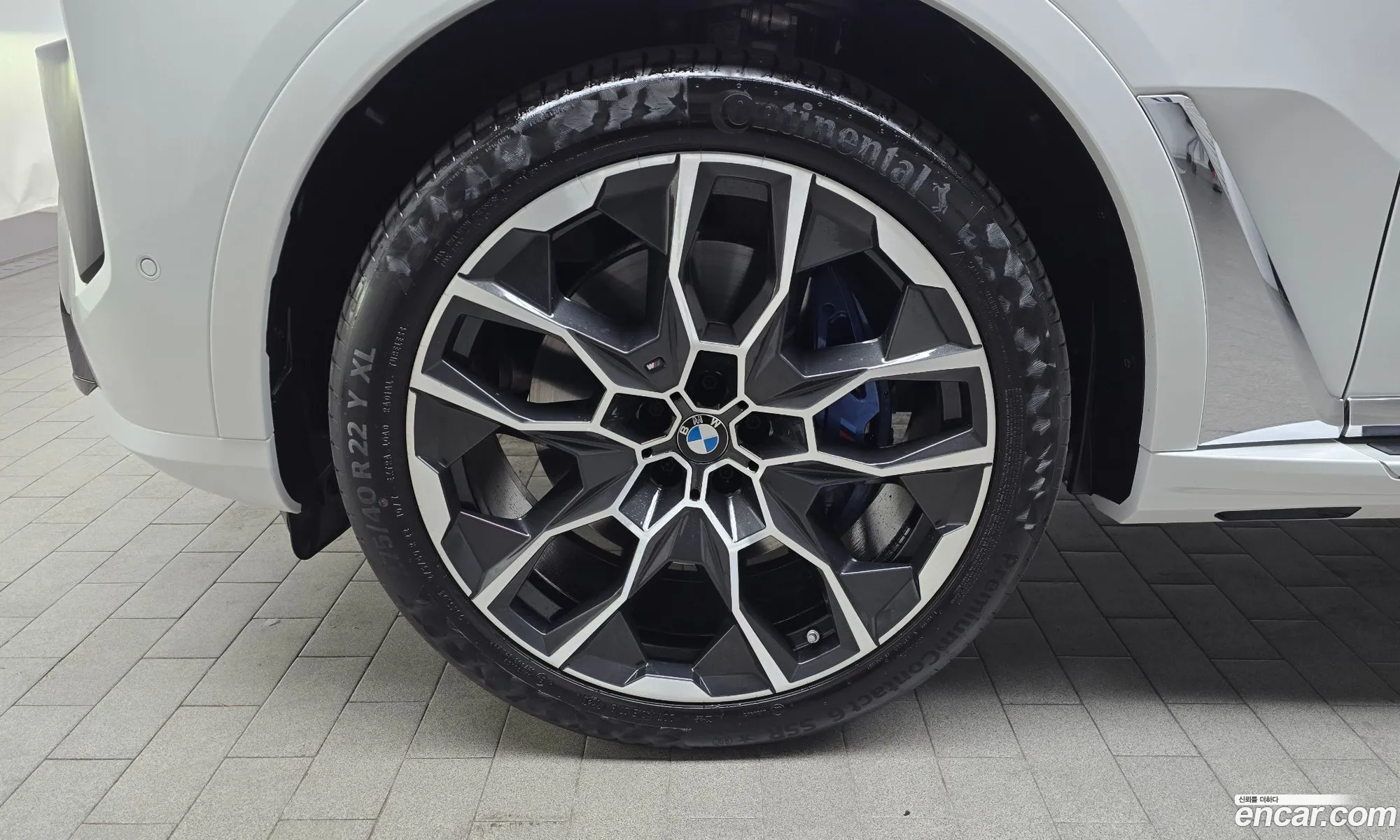 BMW X7 2025 WBA21EM04S9Y27458 — 17