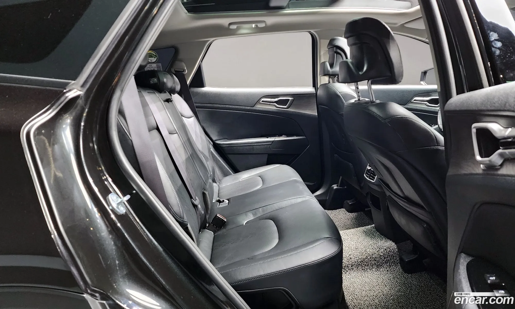 Kia Sportage Hybrid 2023 — 12