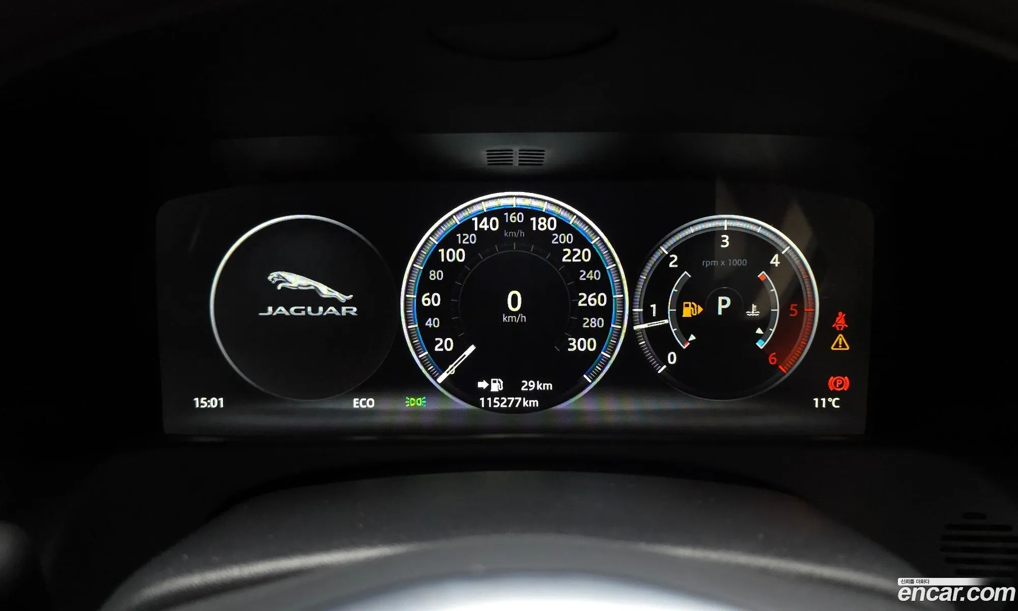 Jaguar XF 2018 — 10