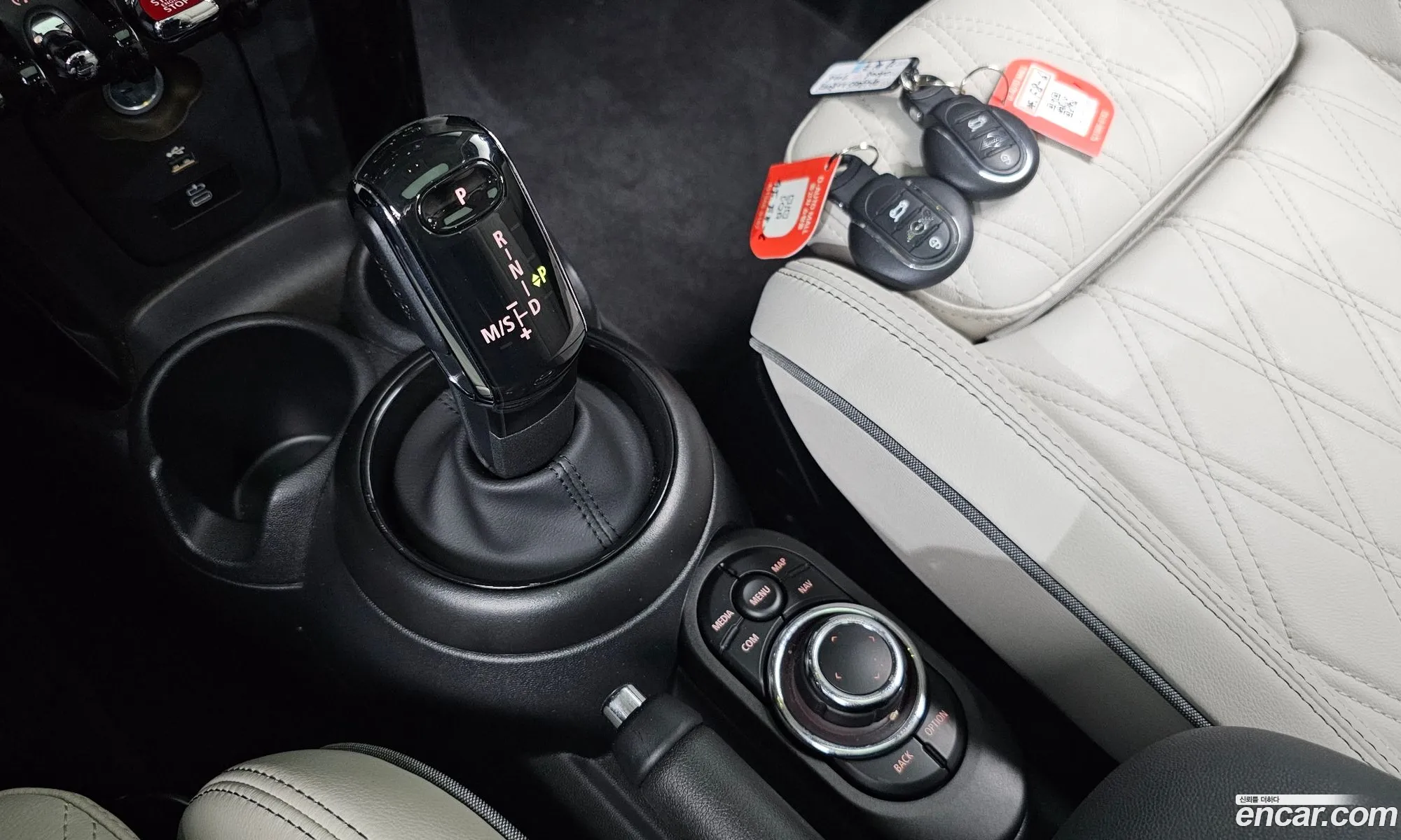 Mini Cooper S 2024 — 17