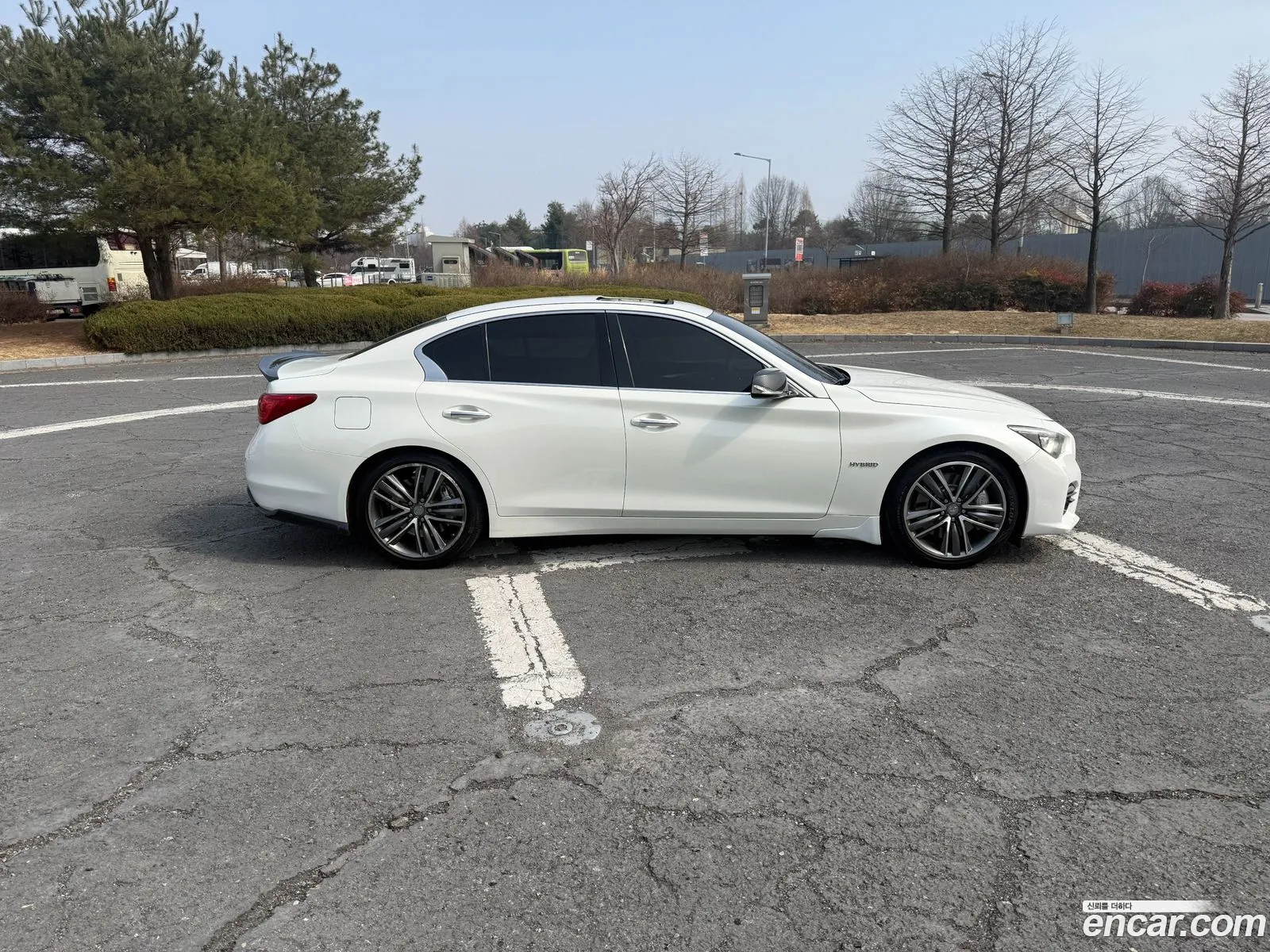 Infiniti Q50 2016 — 12