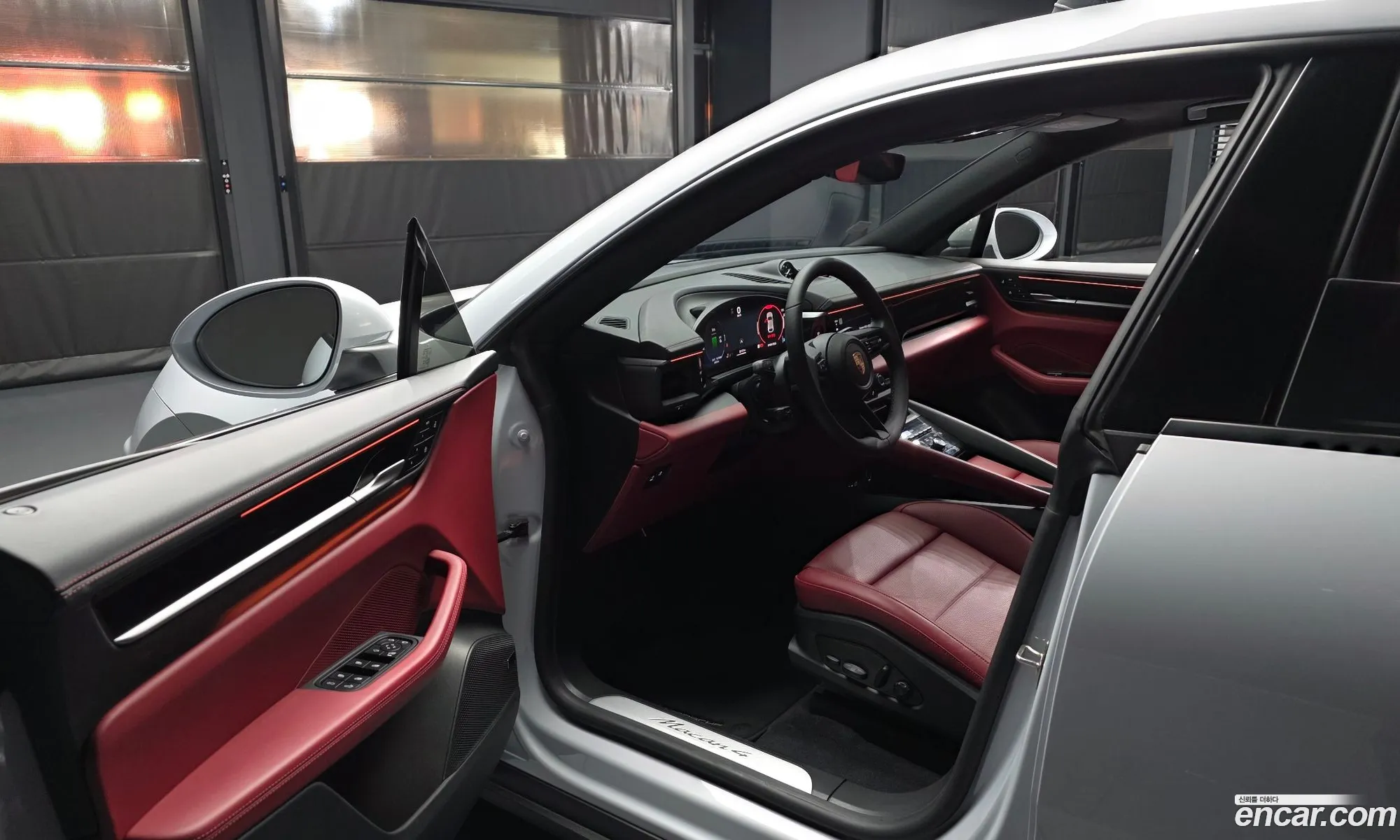 Porsche Macan EV 2025 WP1AA2XA8SL002474 — 18