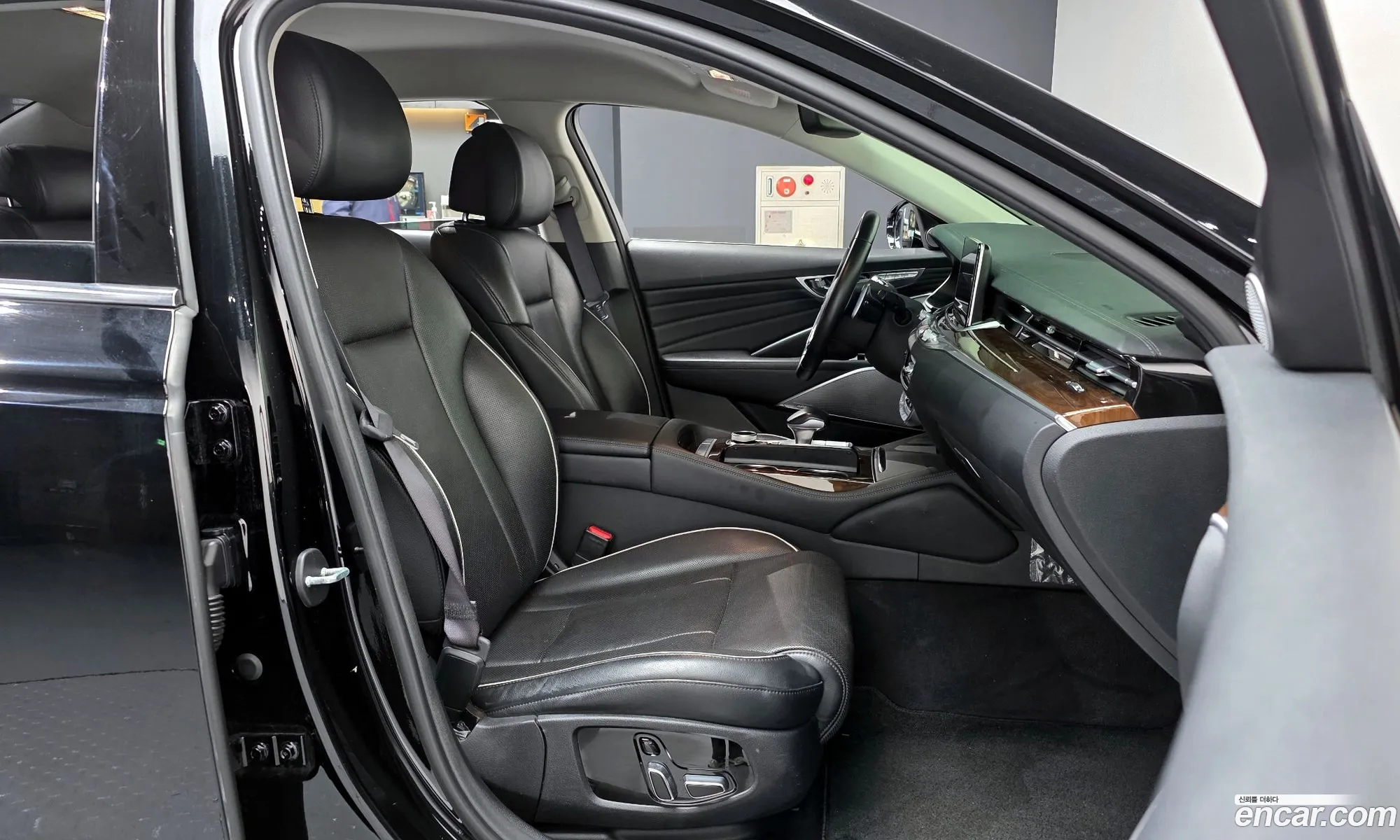 Kia The K9 2018 — 13