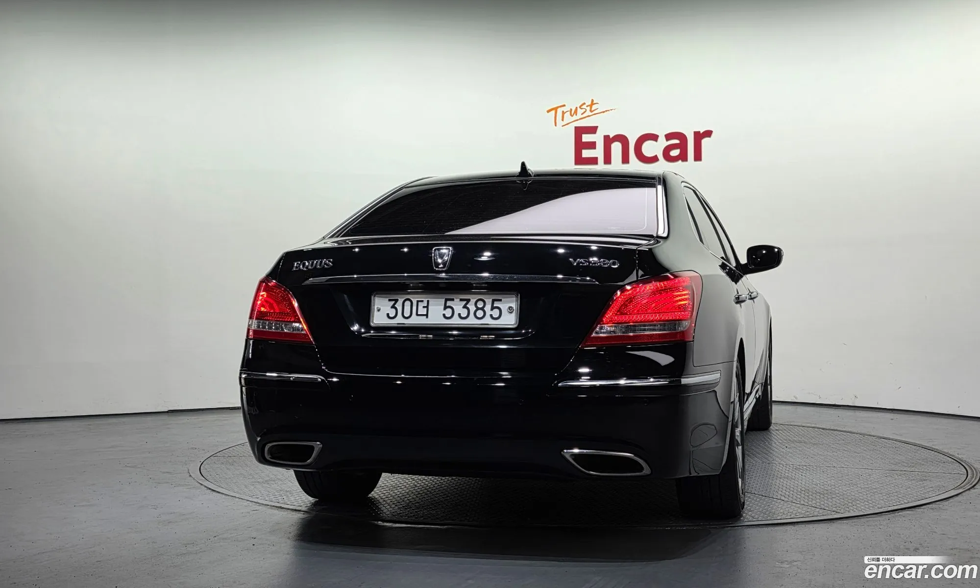 Hyundai Equus 2009 — 17