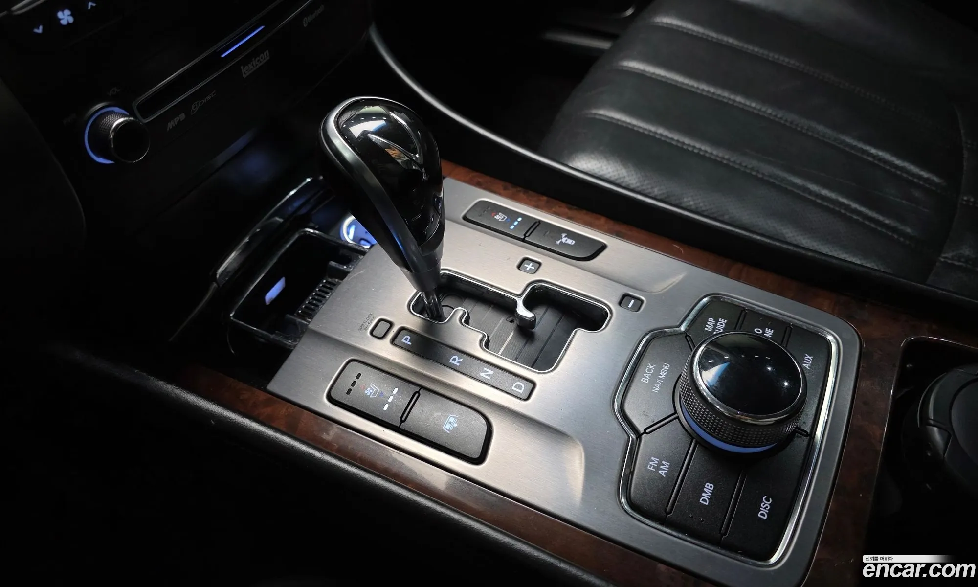 Hyundai Equus 2009 — 11