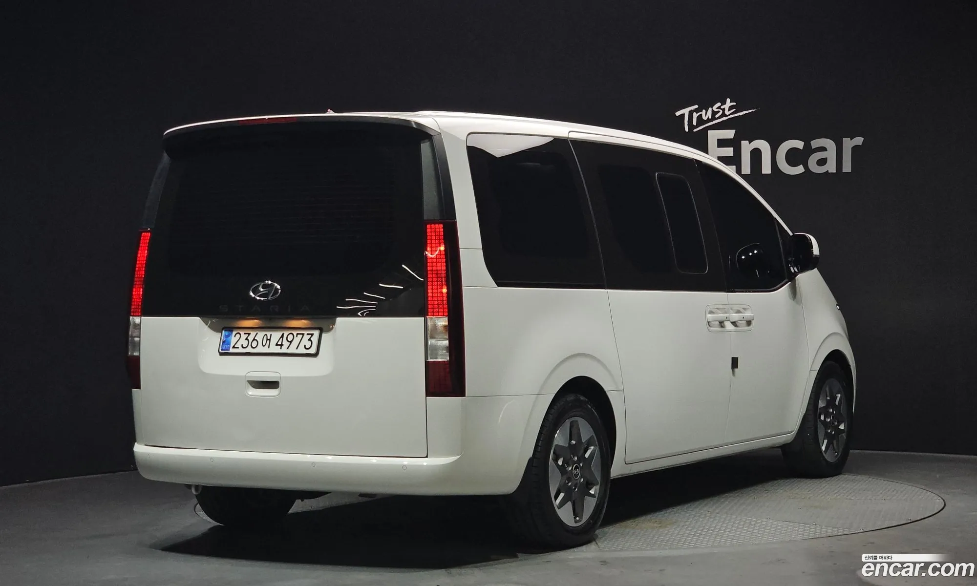Hyundai Staria 2024 — 15