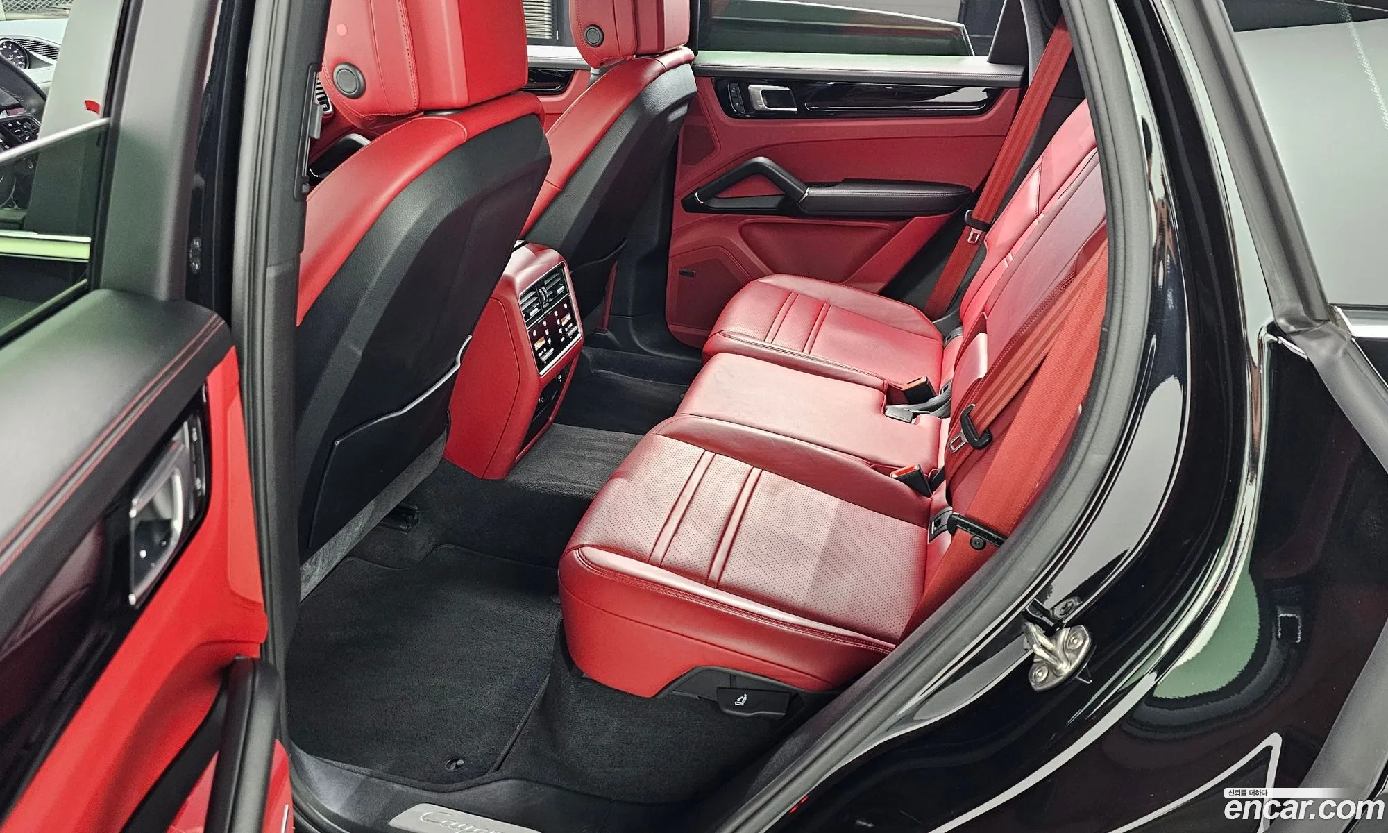 Porsche Cayenne 2023 — 17