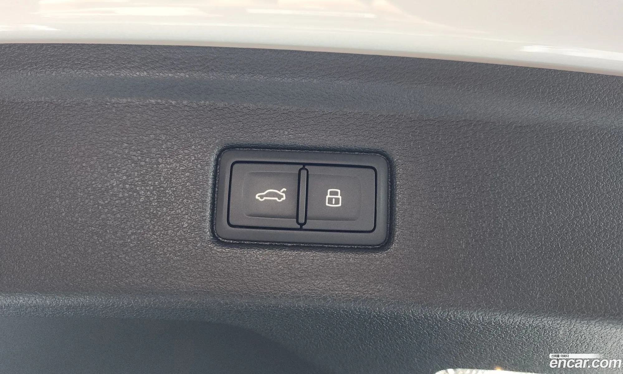 Audi A5 2019 WAUZZZF53KA066105 — 4