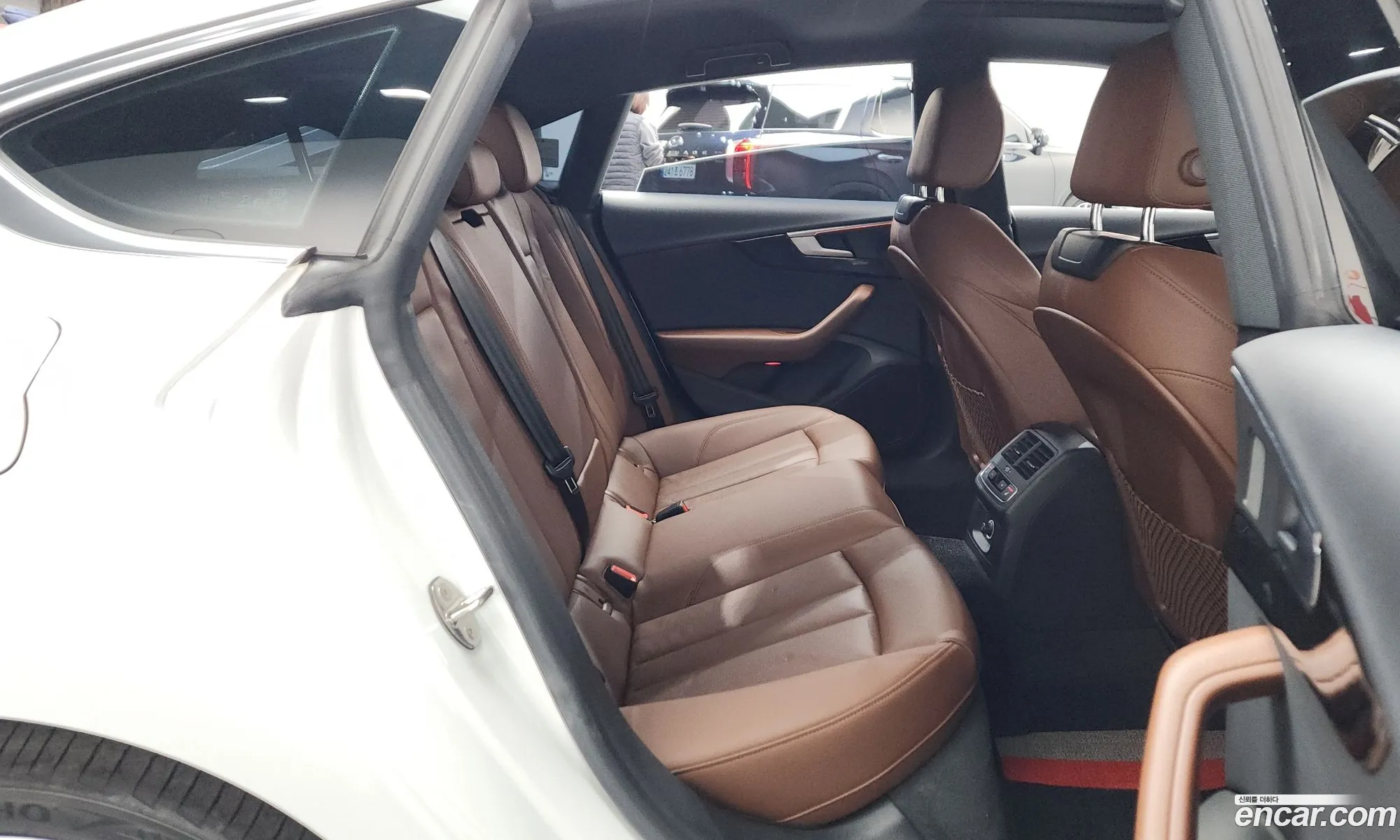 Audi A5 2019 WAUZZZF53KA066105 — 3