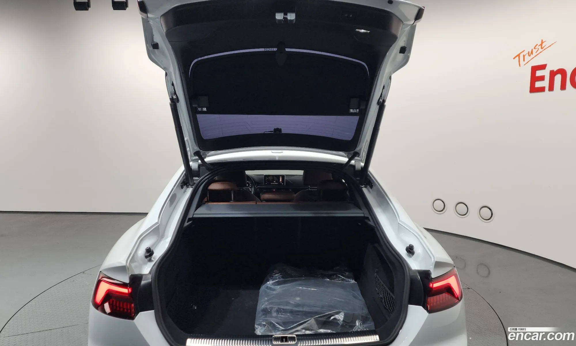 Audi A5 2019 WAUZZZF53KA066105 — 10