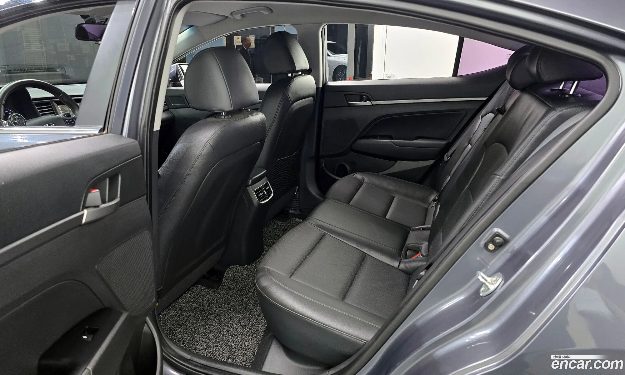 Hyundai Elantra AD 2016 — 6