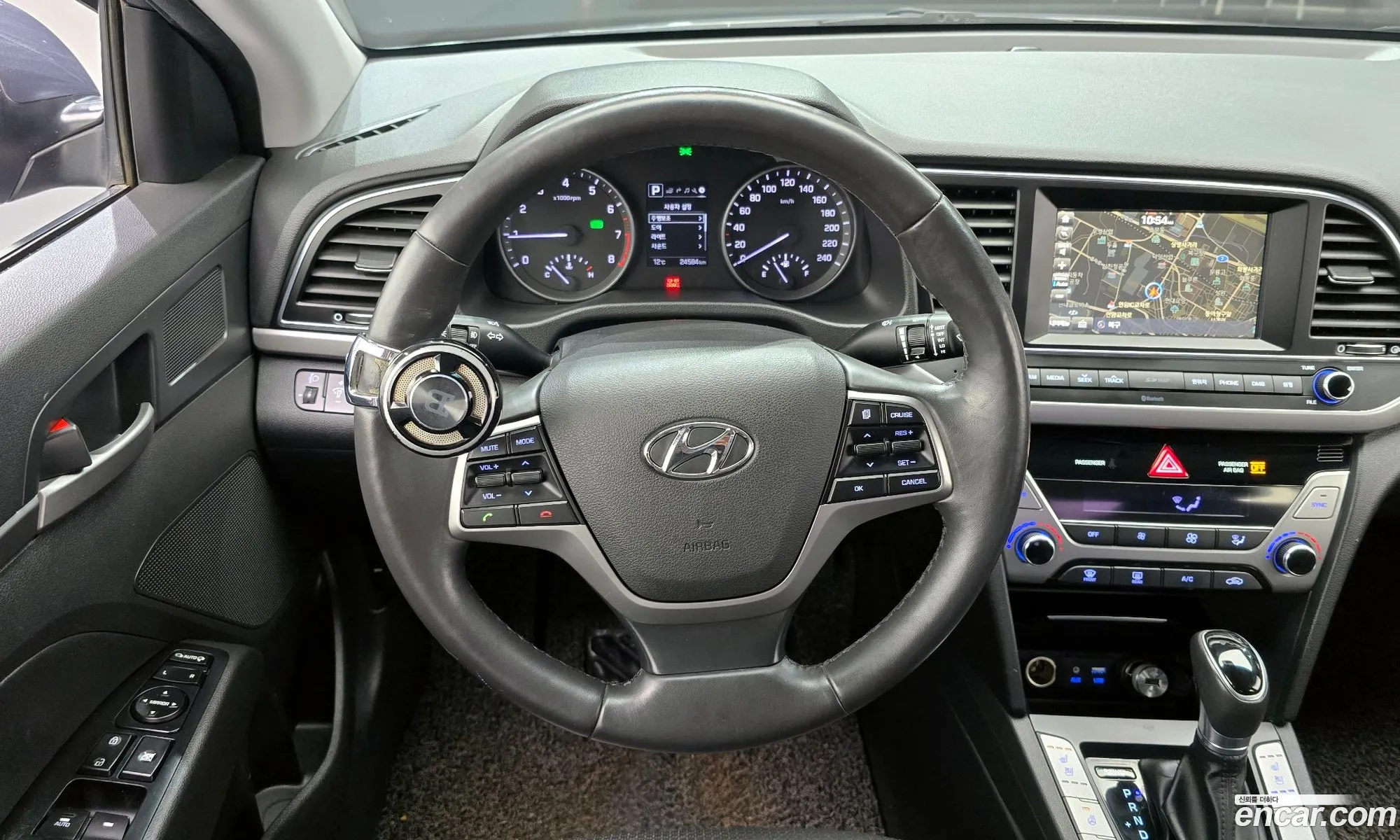 Hyundai Elantra AD 2016 — 18