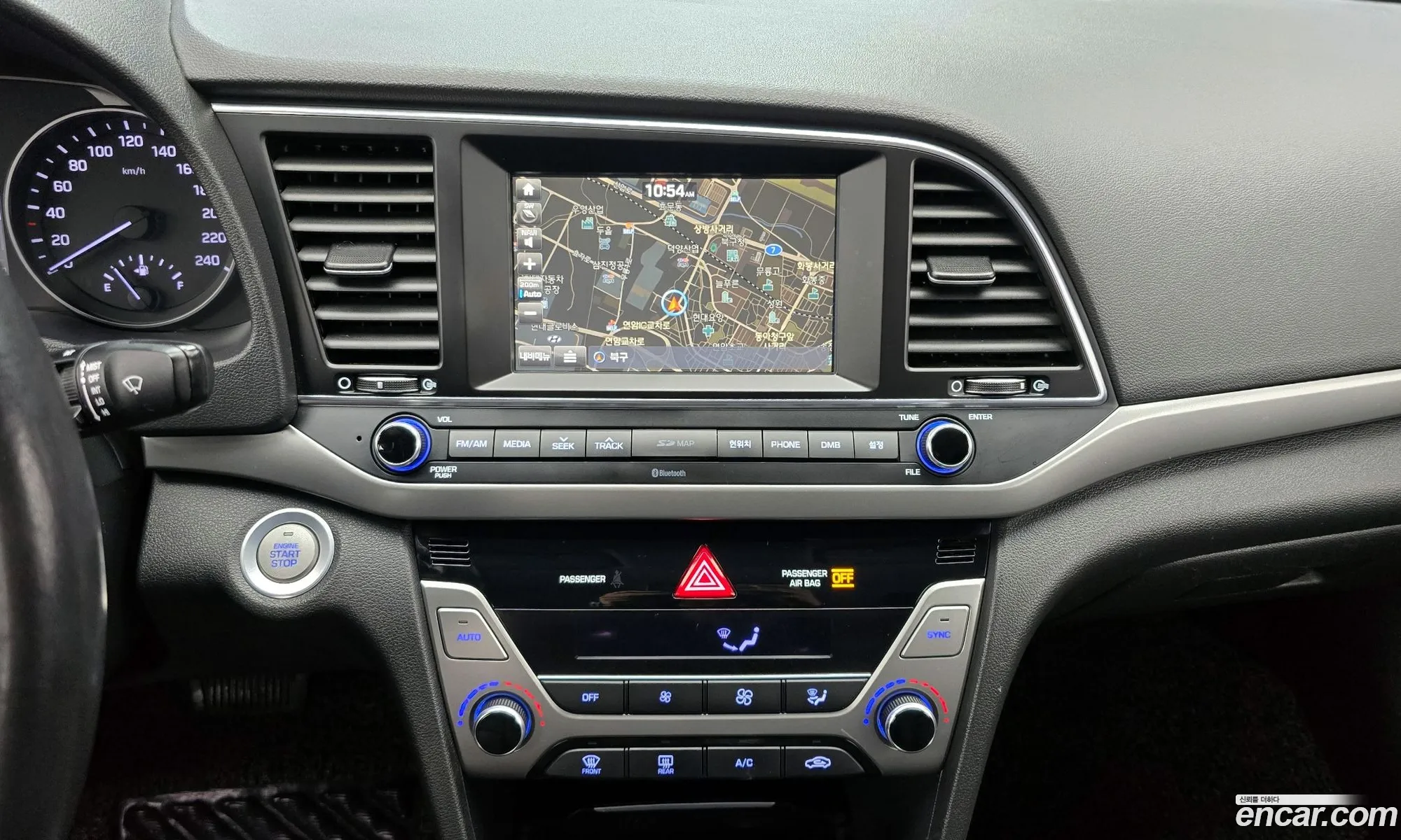 Hyundai Elantra AD 2016 — 16