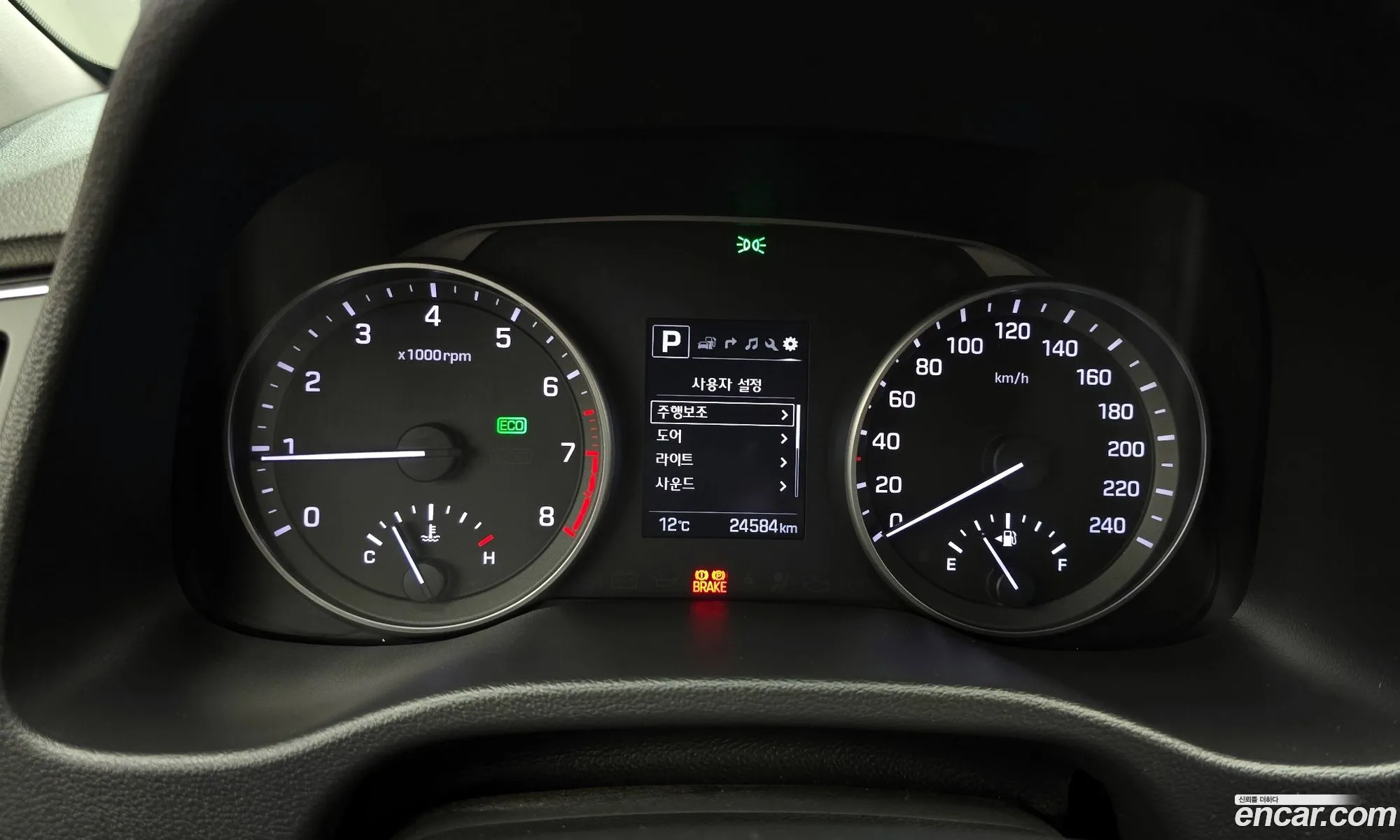 Hyundai Elantra AD 2016 — 17