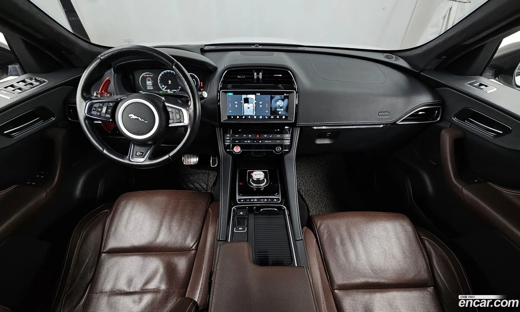 Jaguar F-Pace 2016 SADCA2BK6HA051954 — 12