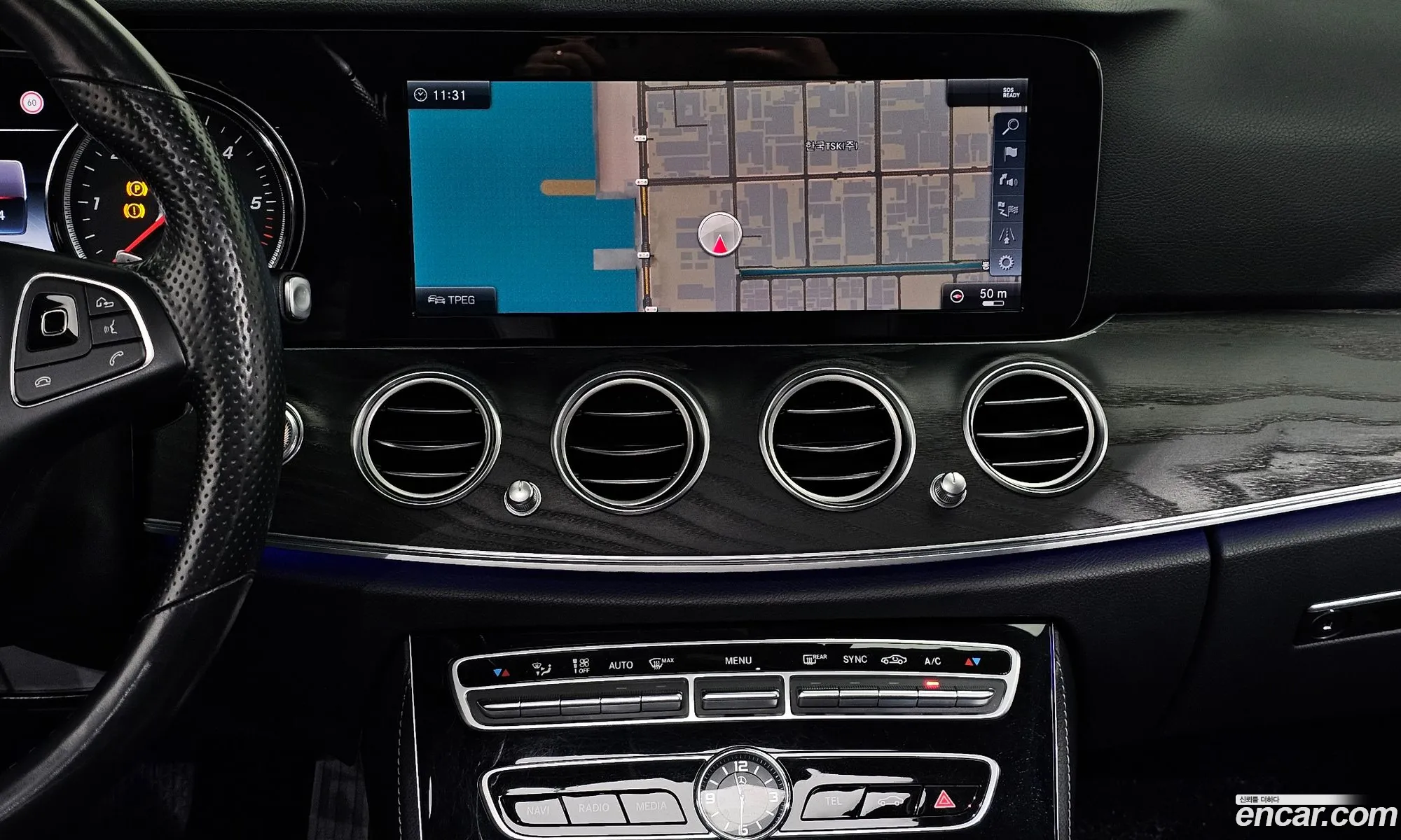 Mercedes-Benz E-Class W213 2018 — 15