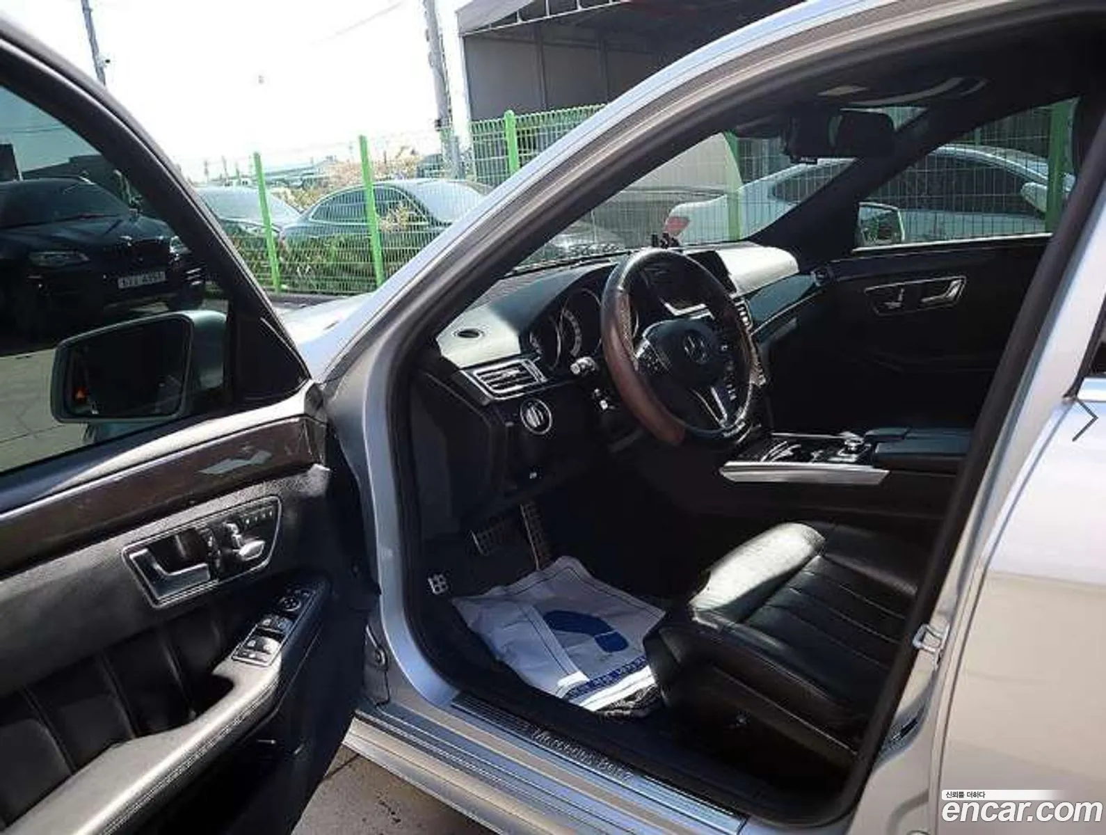 Mercedes-Benz E-Class W212 2015 — 11