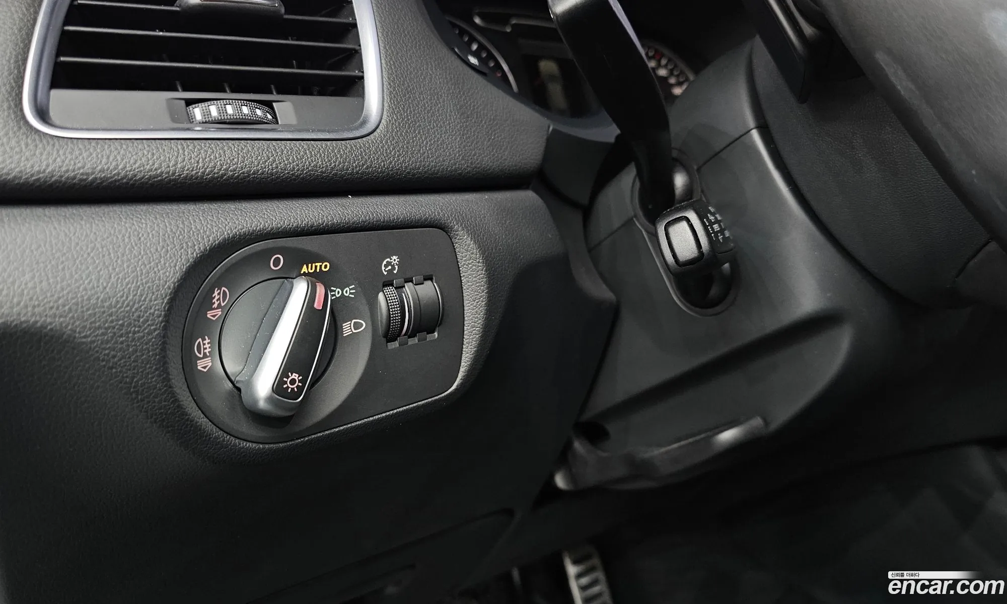 Audi Q3 2014 WAUZZZ8U7FR001155 — 15